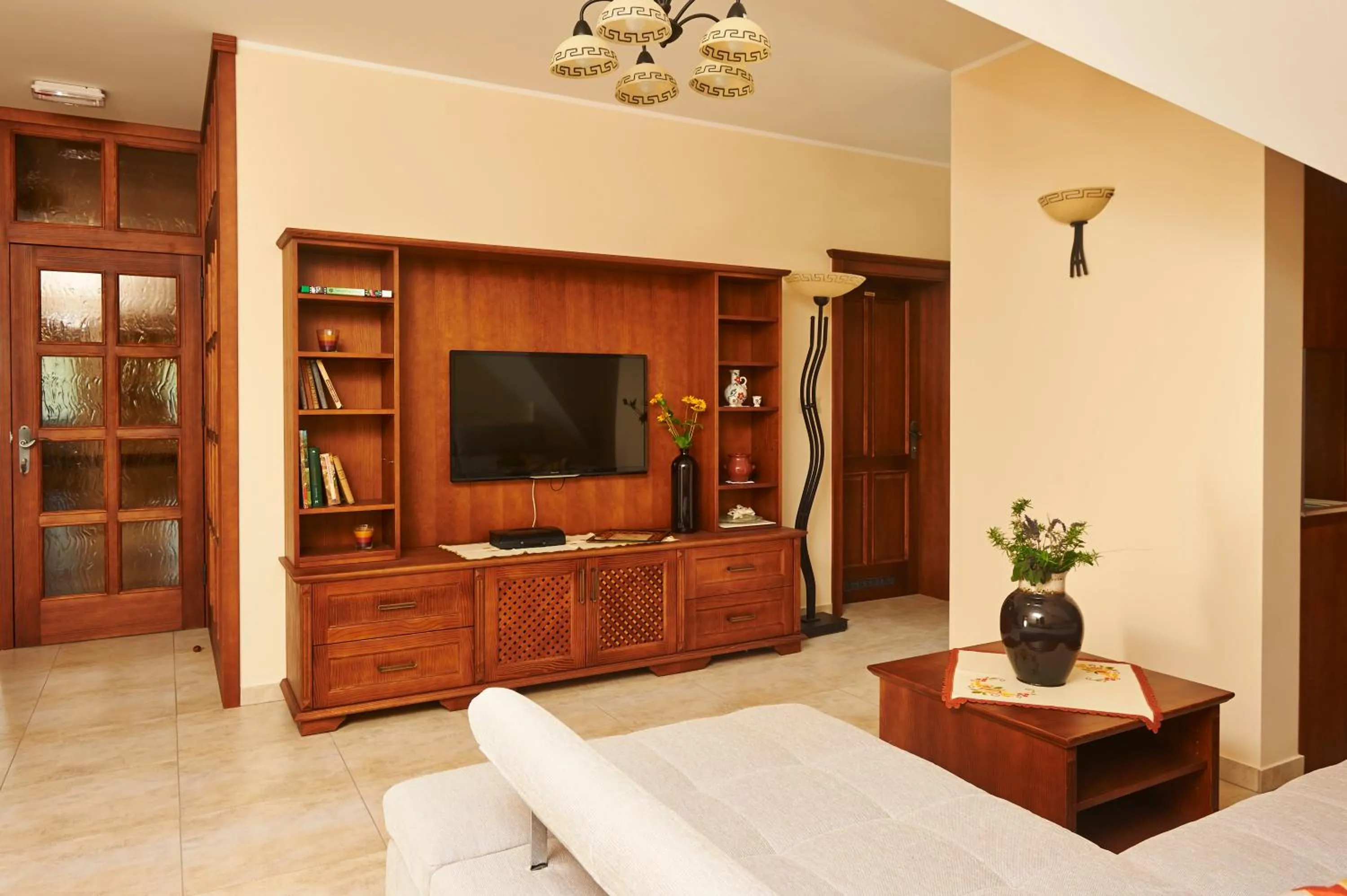 Communal lounge/ TV room in Tourism Tompa