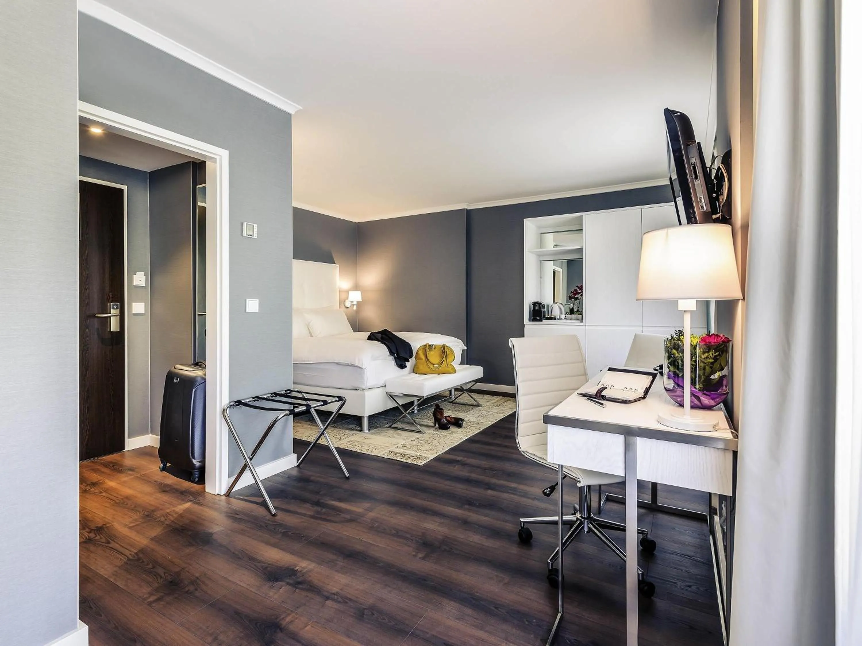 Property building in Mercure Hotel Raphael Wien