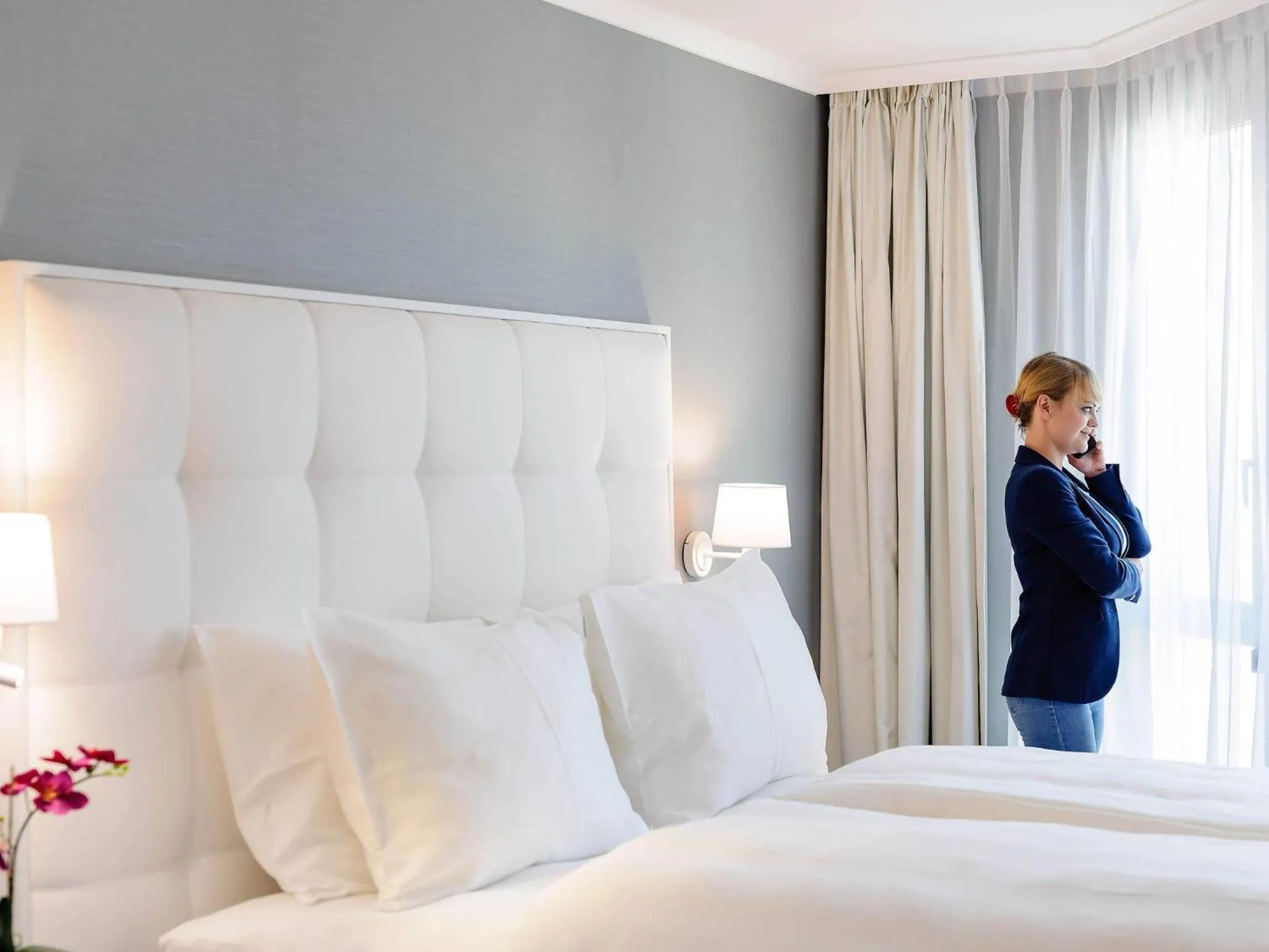 Bedroom, Bed in Mercure Hotel Raphael Wien