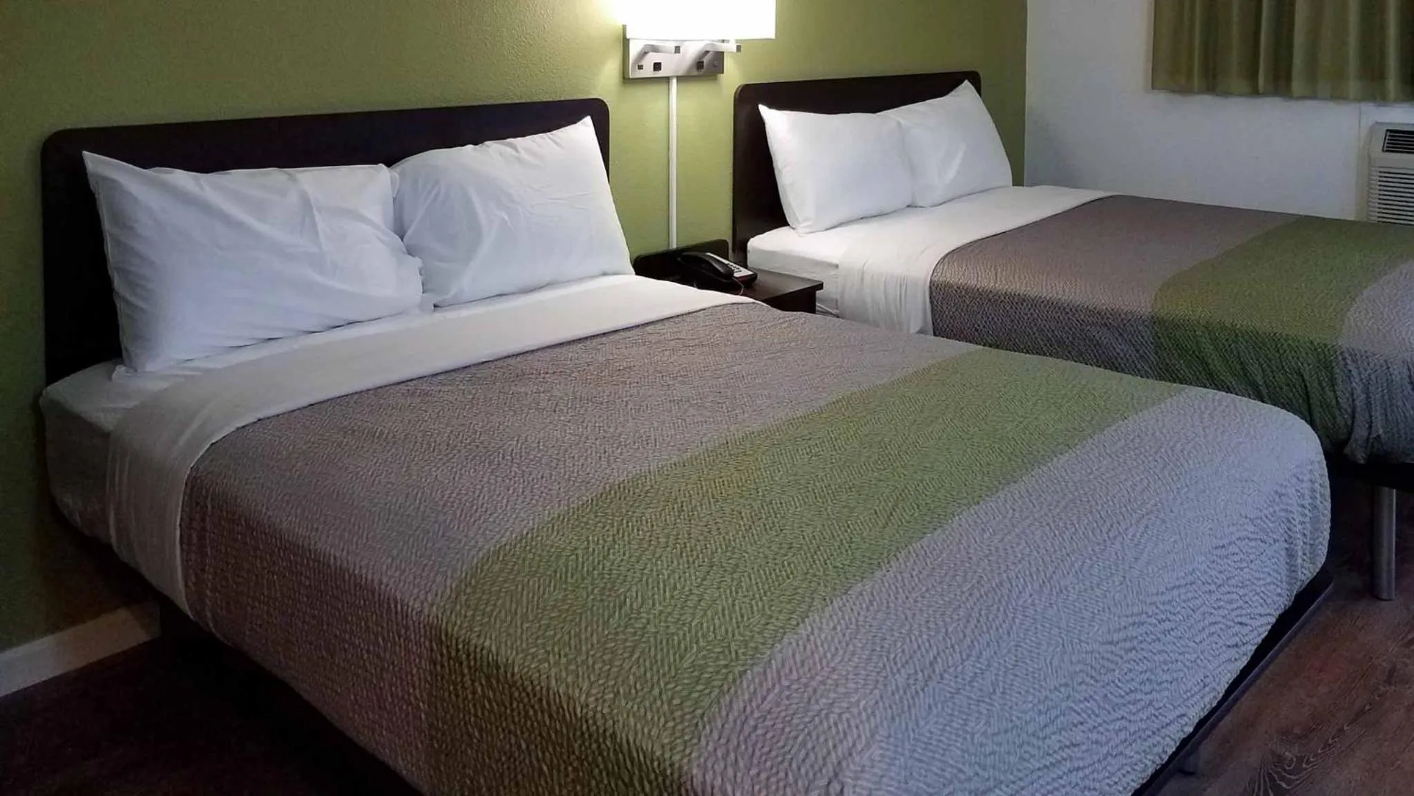 Bed in Motel 6-Burlington, WA