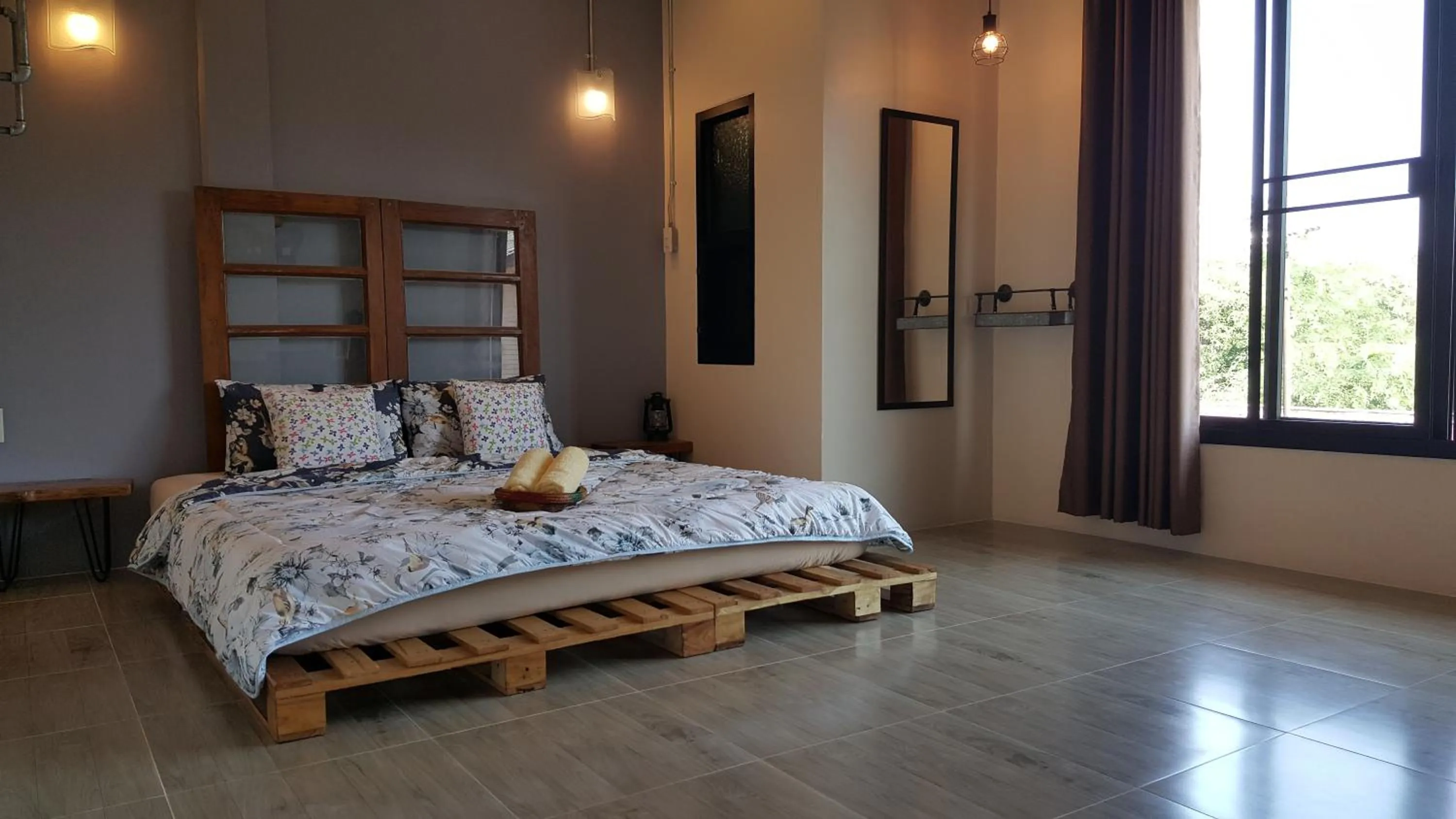 Bed in Baan Canalee (บ้านคานาลี)