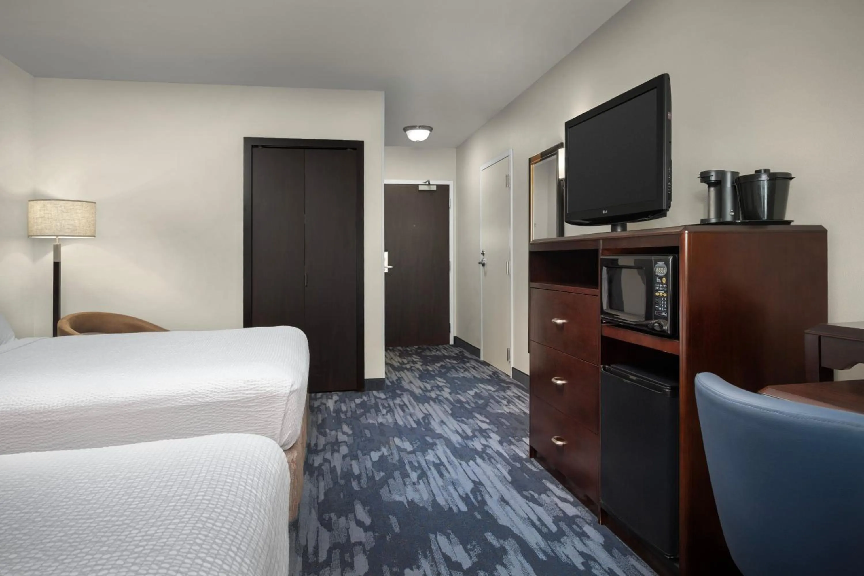 Photo of the whole room, Bed in Fairfield by Marriott Tacoma Puyallup