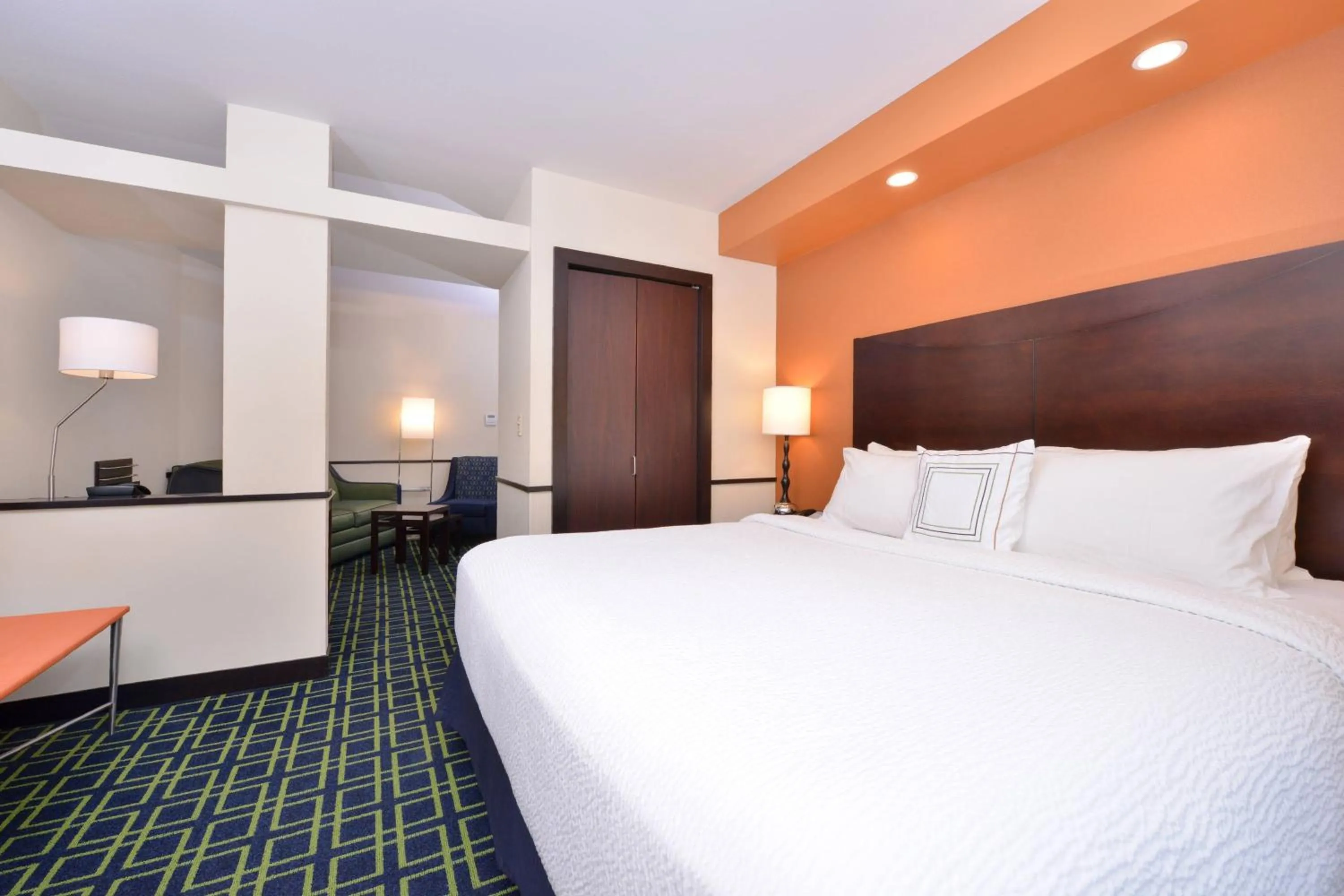 Photo of the whole room, Bed in Fairfield by Marriott Tacoma Puyallup