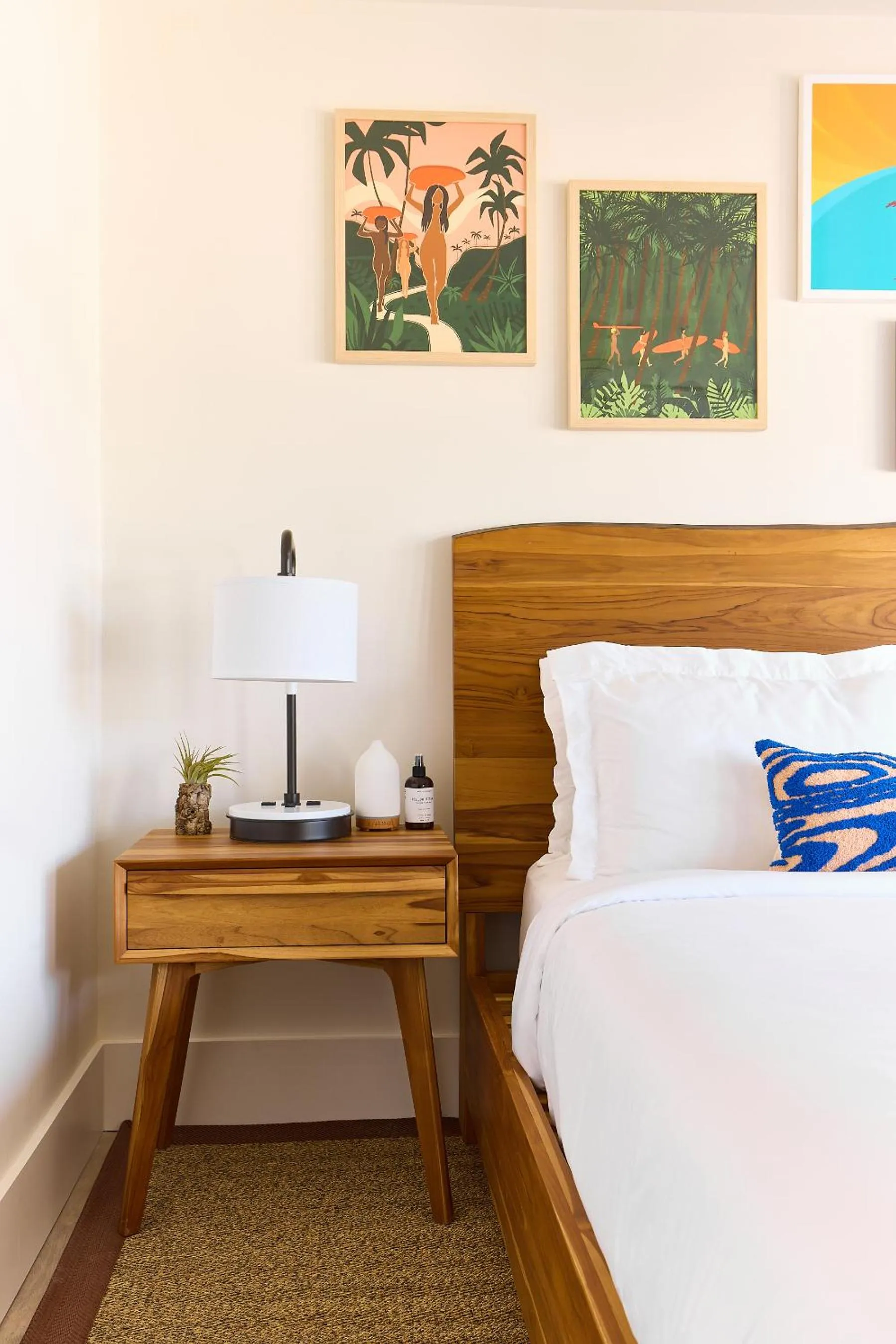 Bed in Laguna Surf Lodge by SCP Hotels