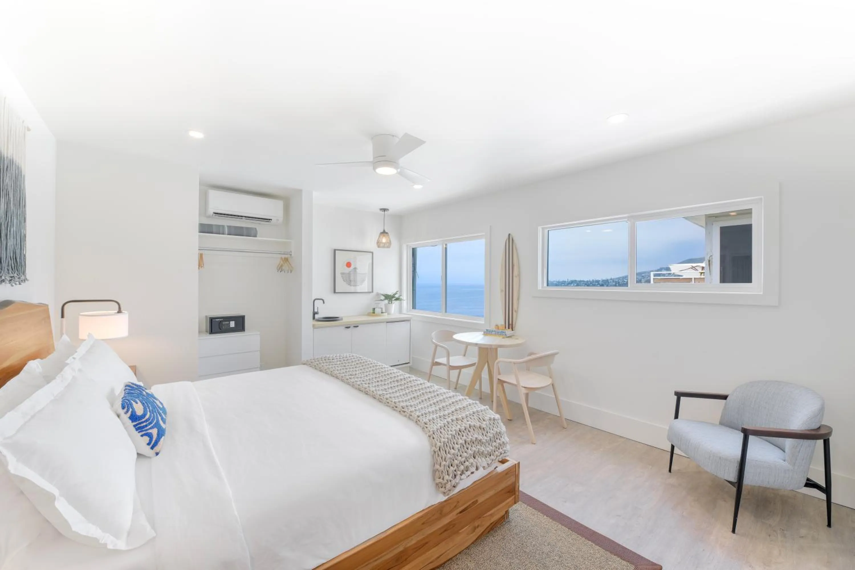 Photo of the whole room, Bed in Laguna Surf Lodge by SCP Hotels