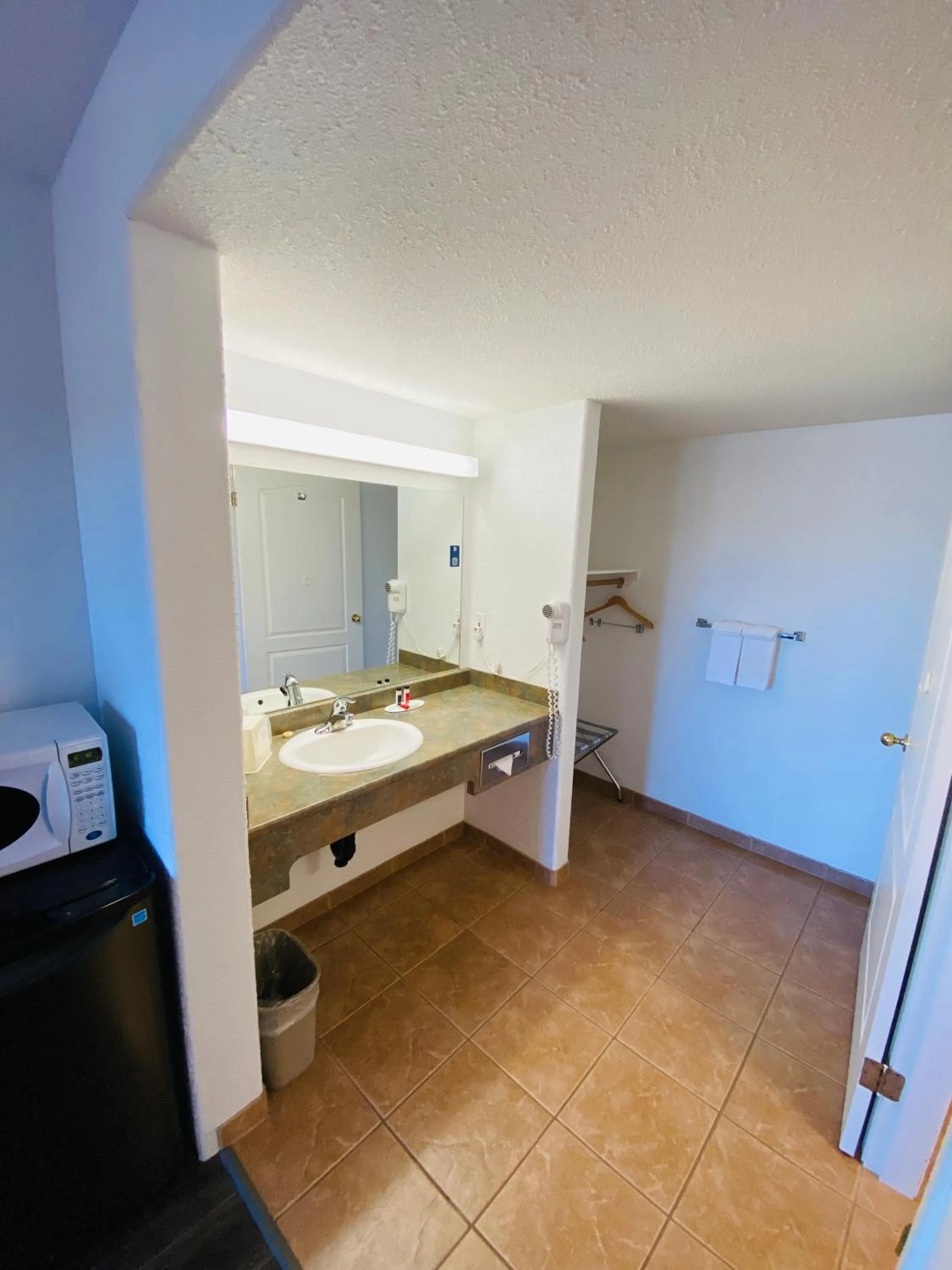 Super 8 by Wyndham 100 Mile House