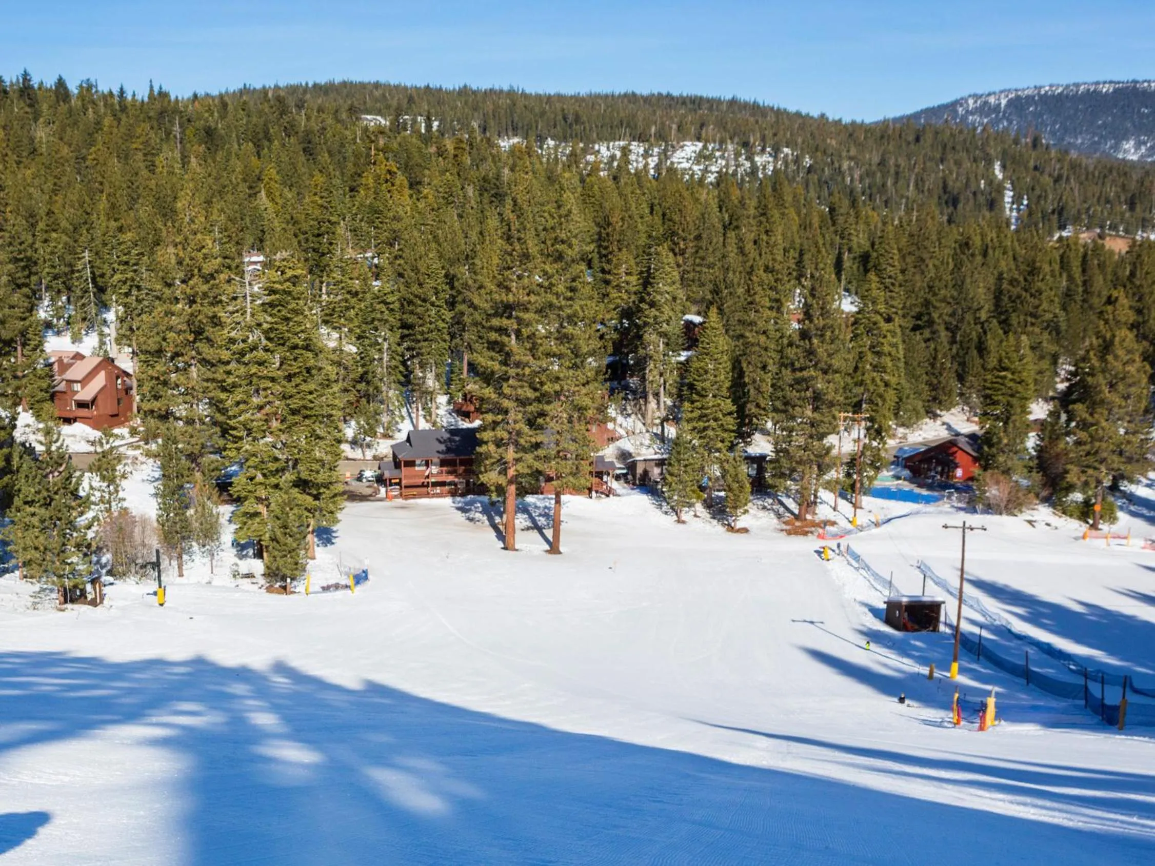 Skiing in Granlibakken Tahoe