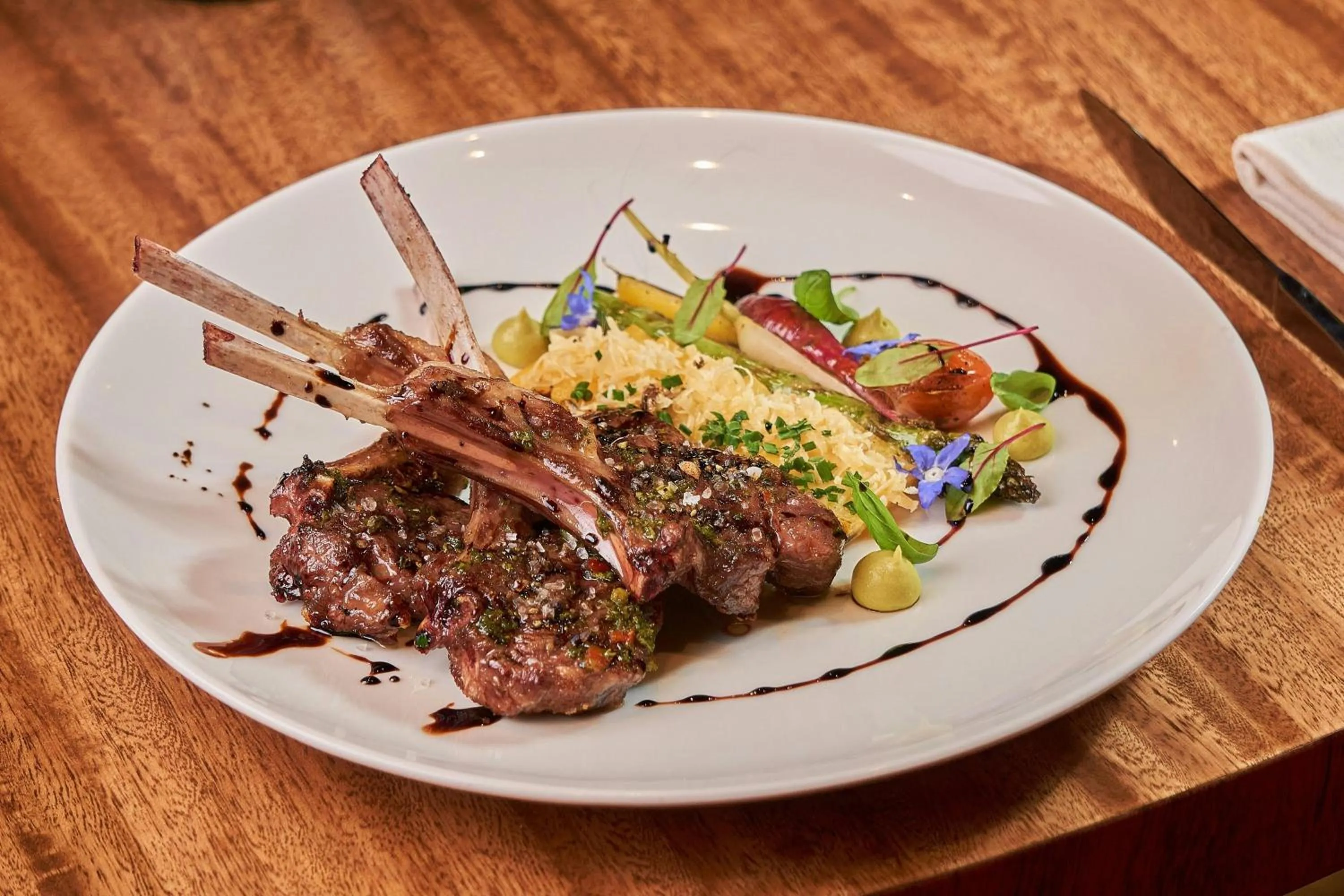 Restaurant/places to eat in JW Marriott Quito