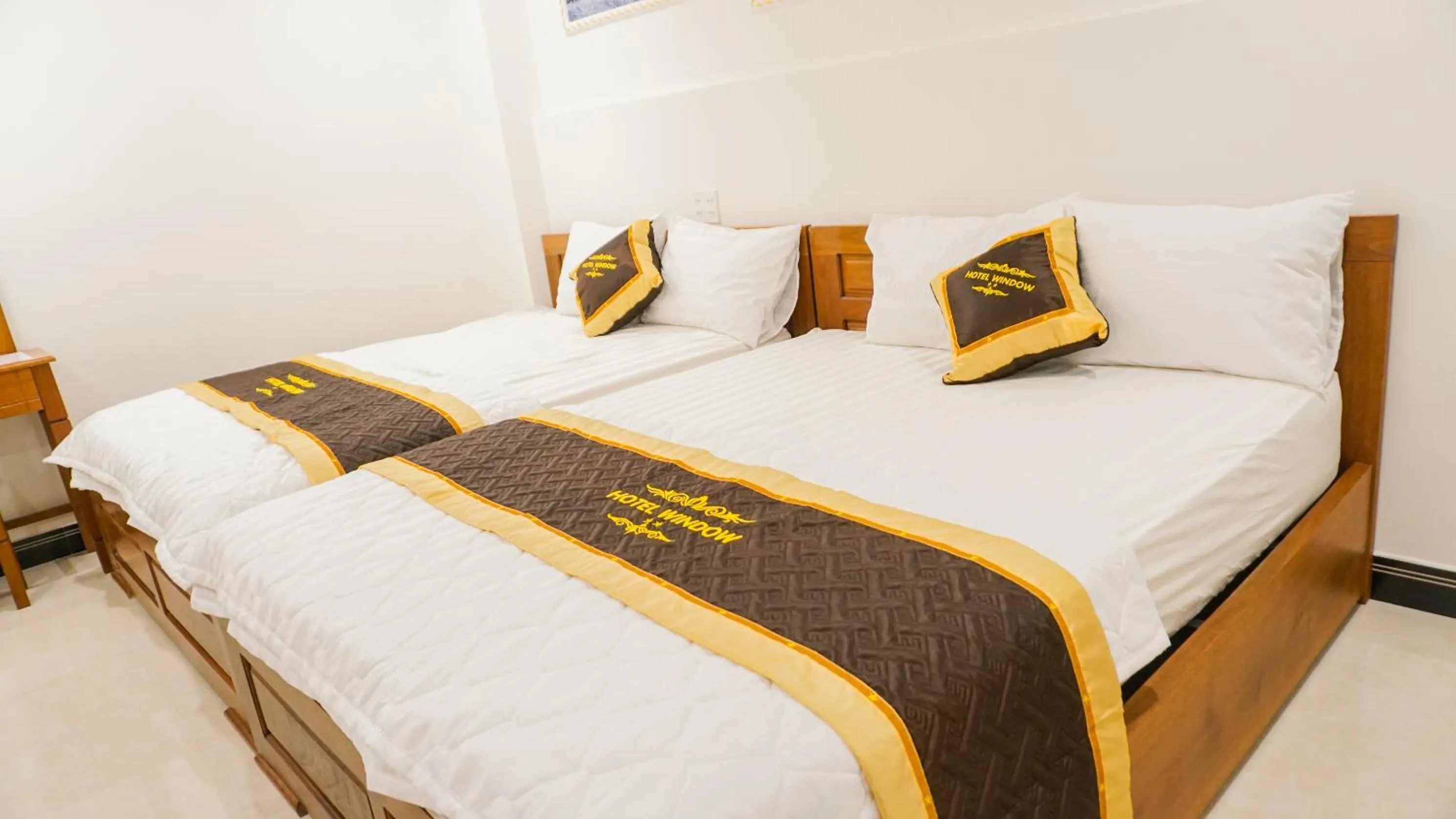 Bedroom, Bed in Window 1 Hotel