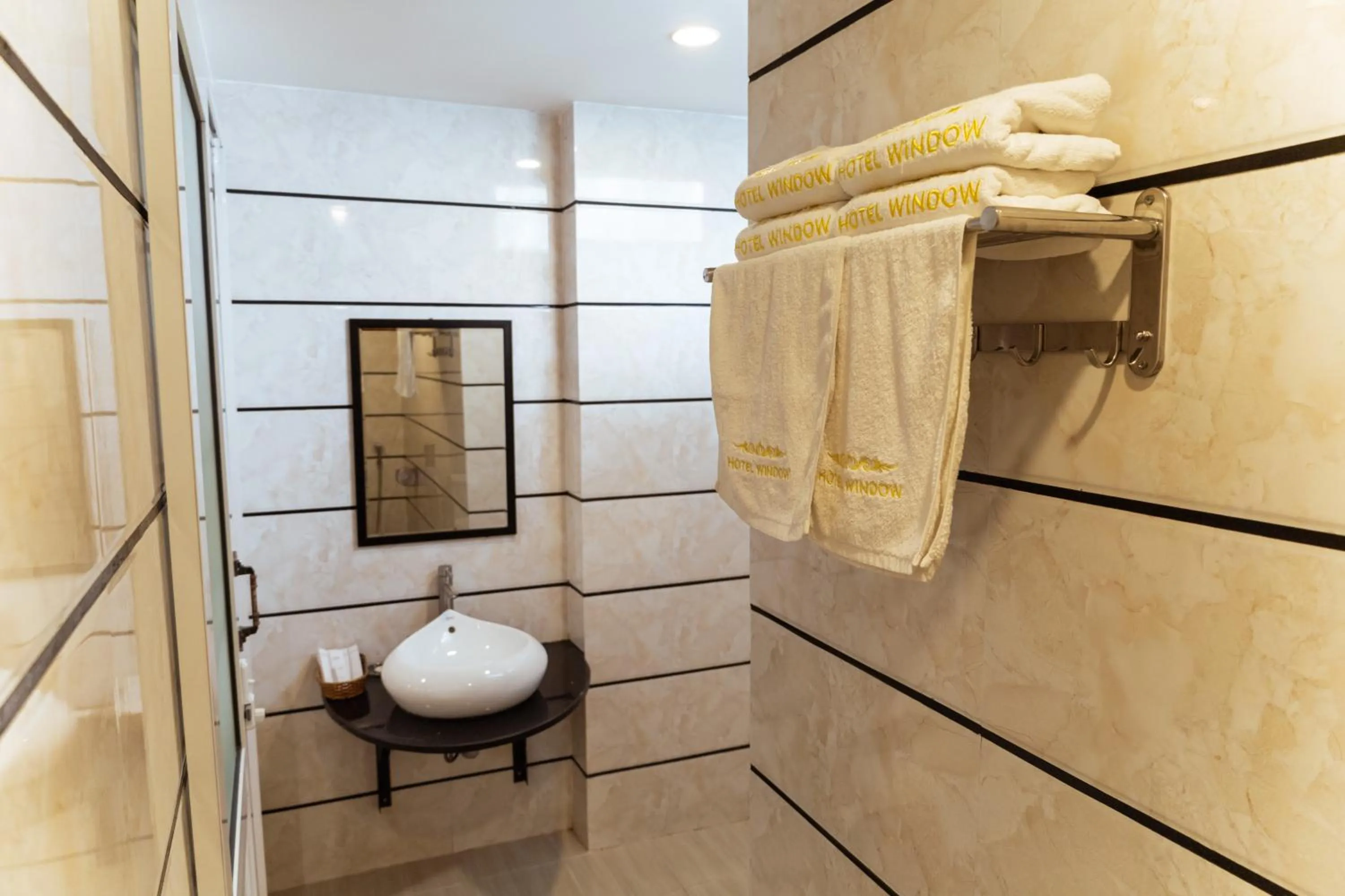 Bathroom in Window 1 Hotel