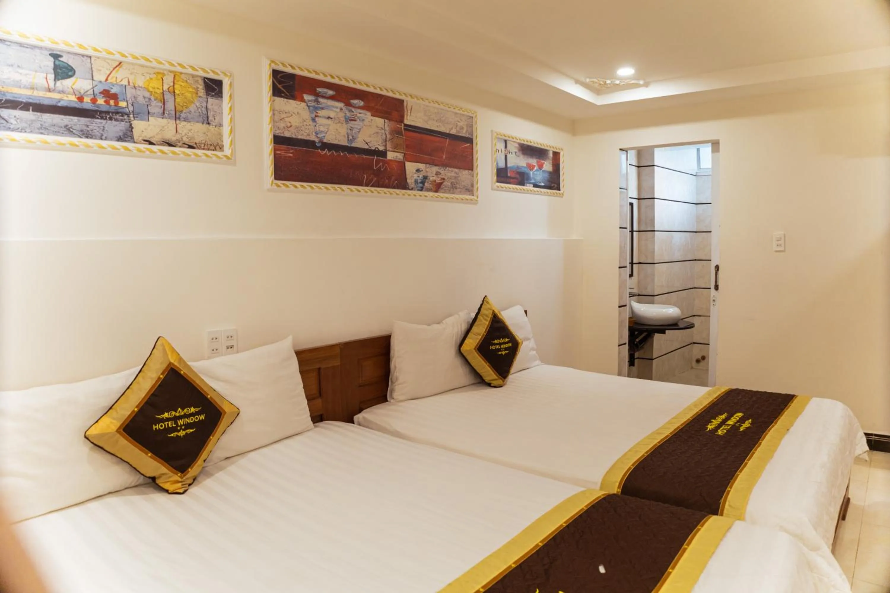 Bedroom, Bed in Window 1 Hotel