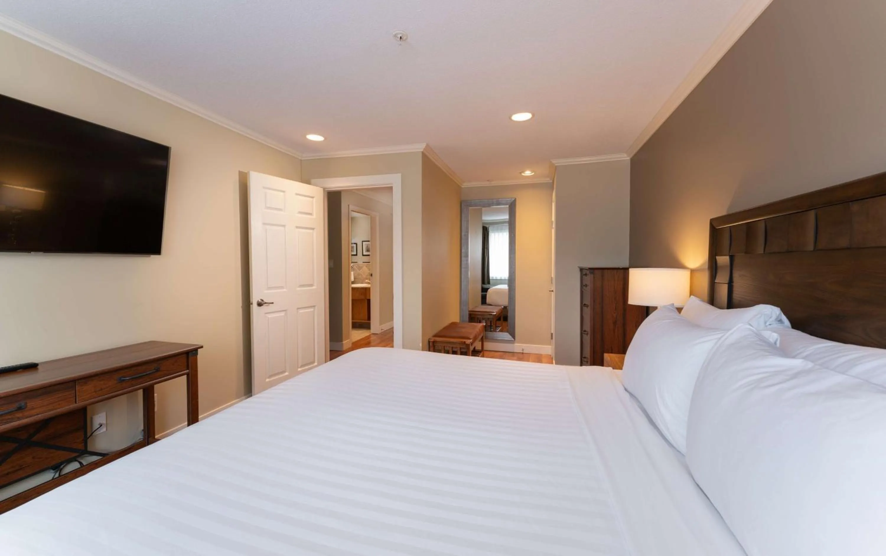 Photo of the whole room, Bed in Prestige Hudson Bay Lodge & Conference Centre, WorldHotels Crafted Collection