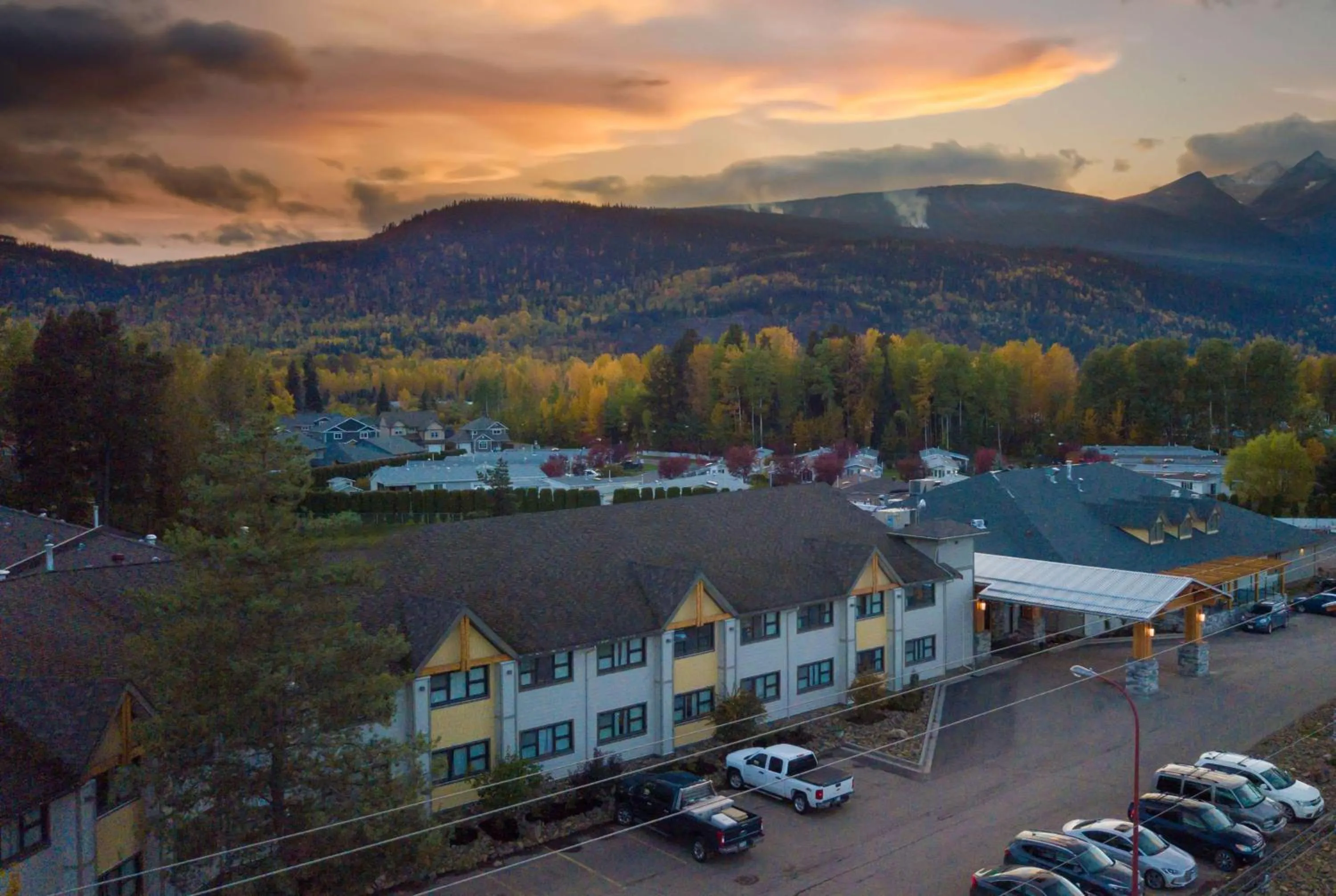 Property building in Prestige Hudson Bay Lodge & Conference Centre, WorldHotels Crafted Collection