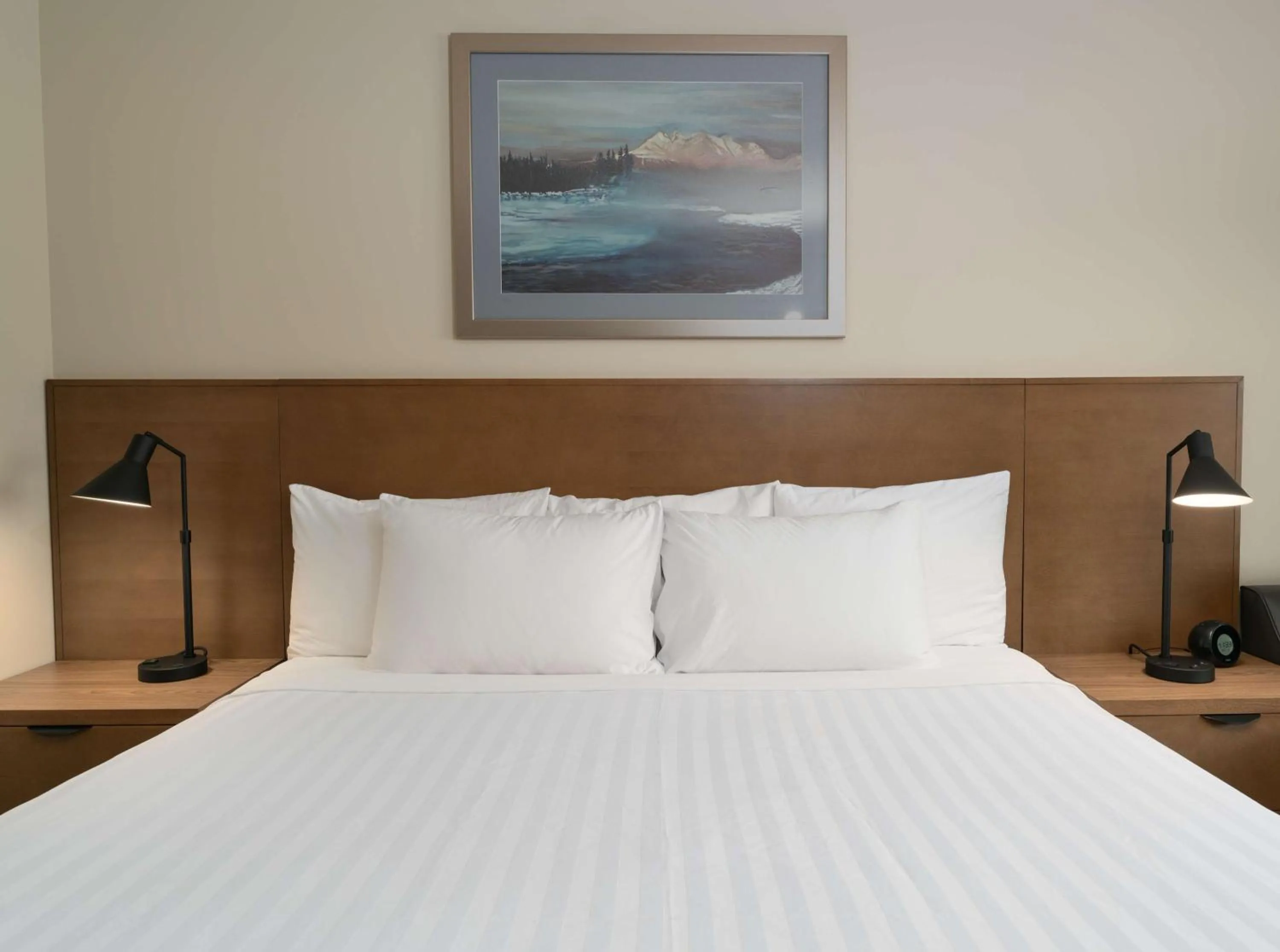 Bedroom, Bed in Prestige Hudson Bay Lodge & Conference Centre, WorldHotels Crafted Collection