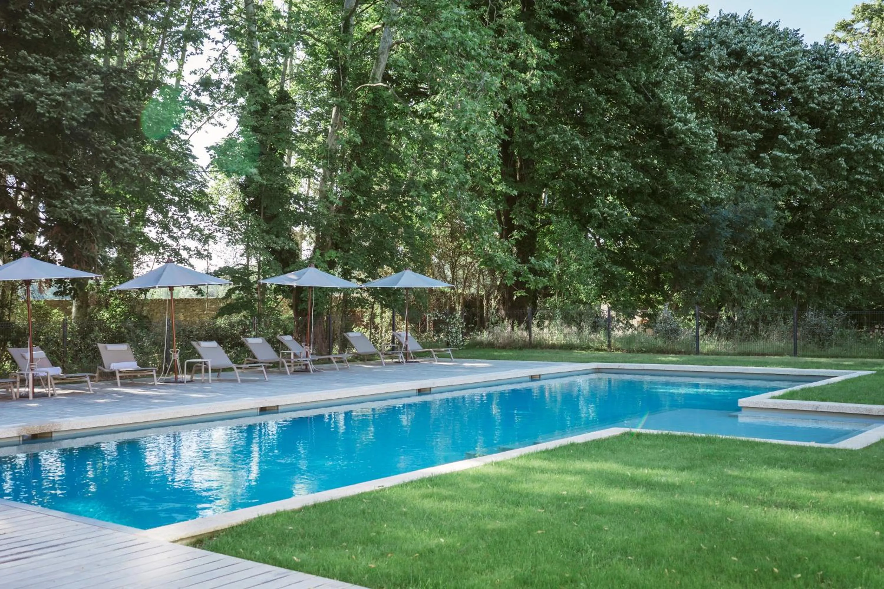 Swimming pool in Château de Montcaud