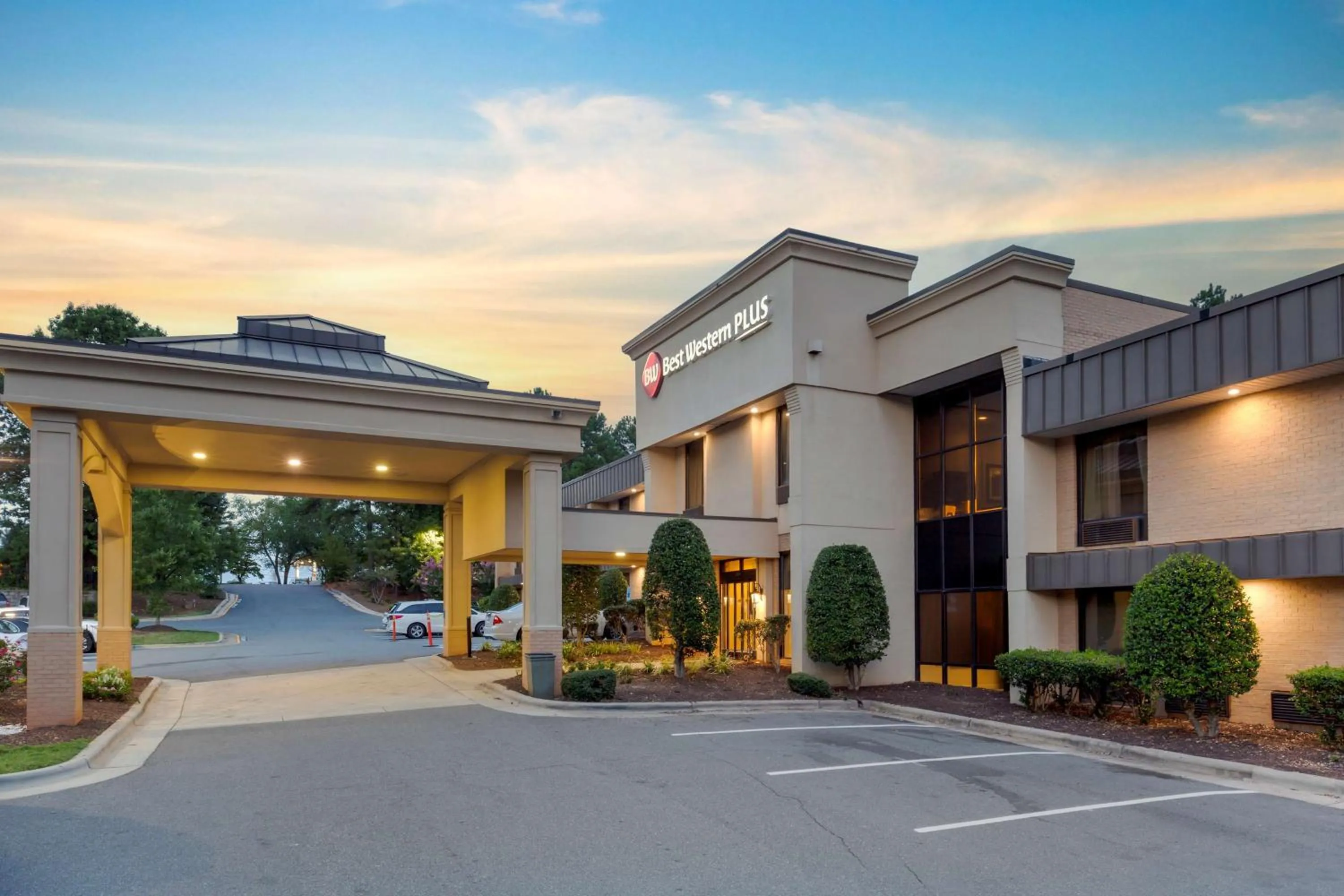Property building in Best Western Plus Cary - NC State