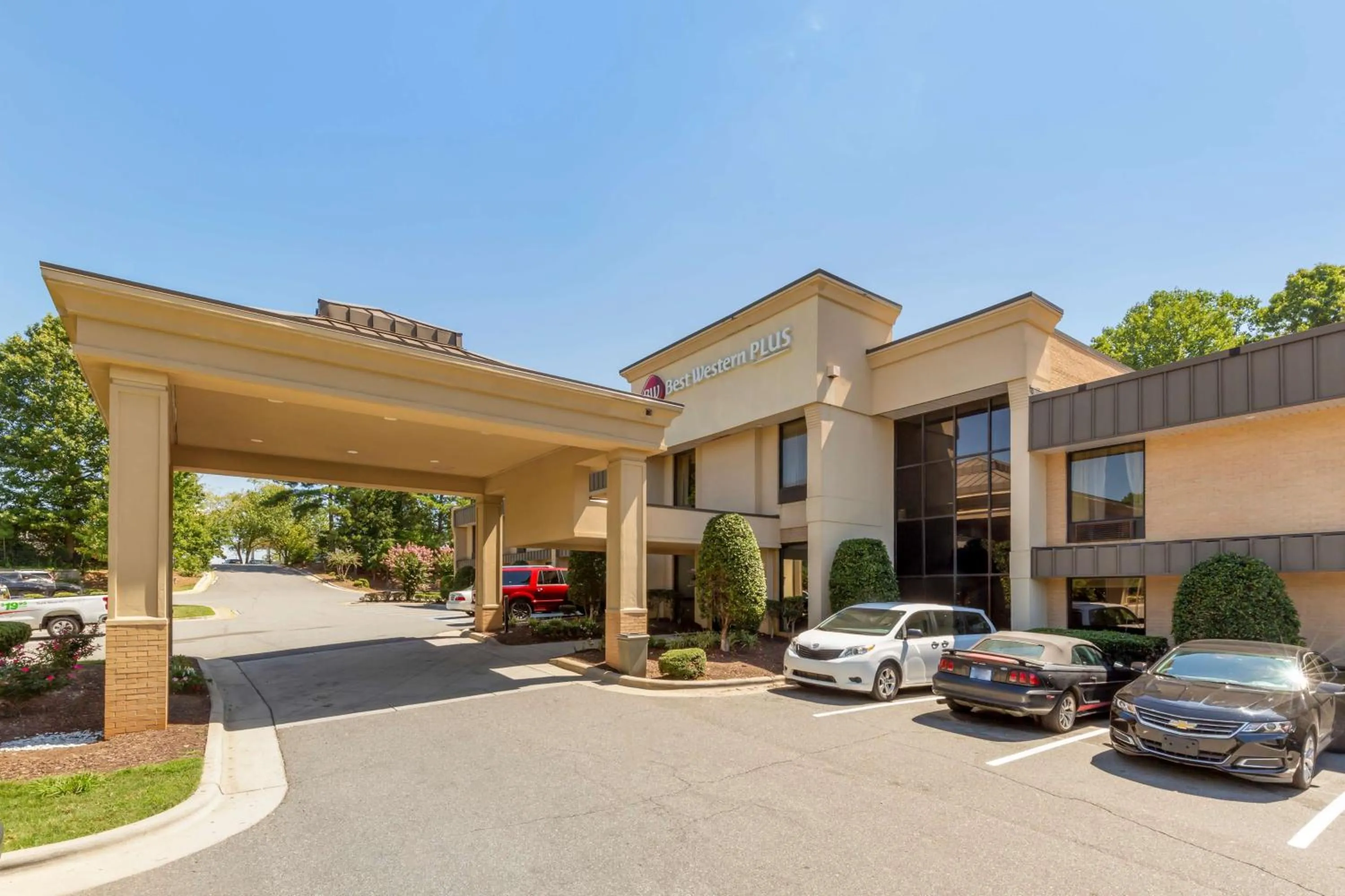 Property building in Best Western Plus Cary - NC State