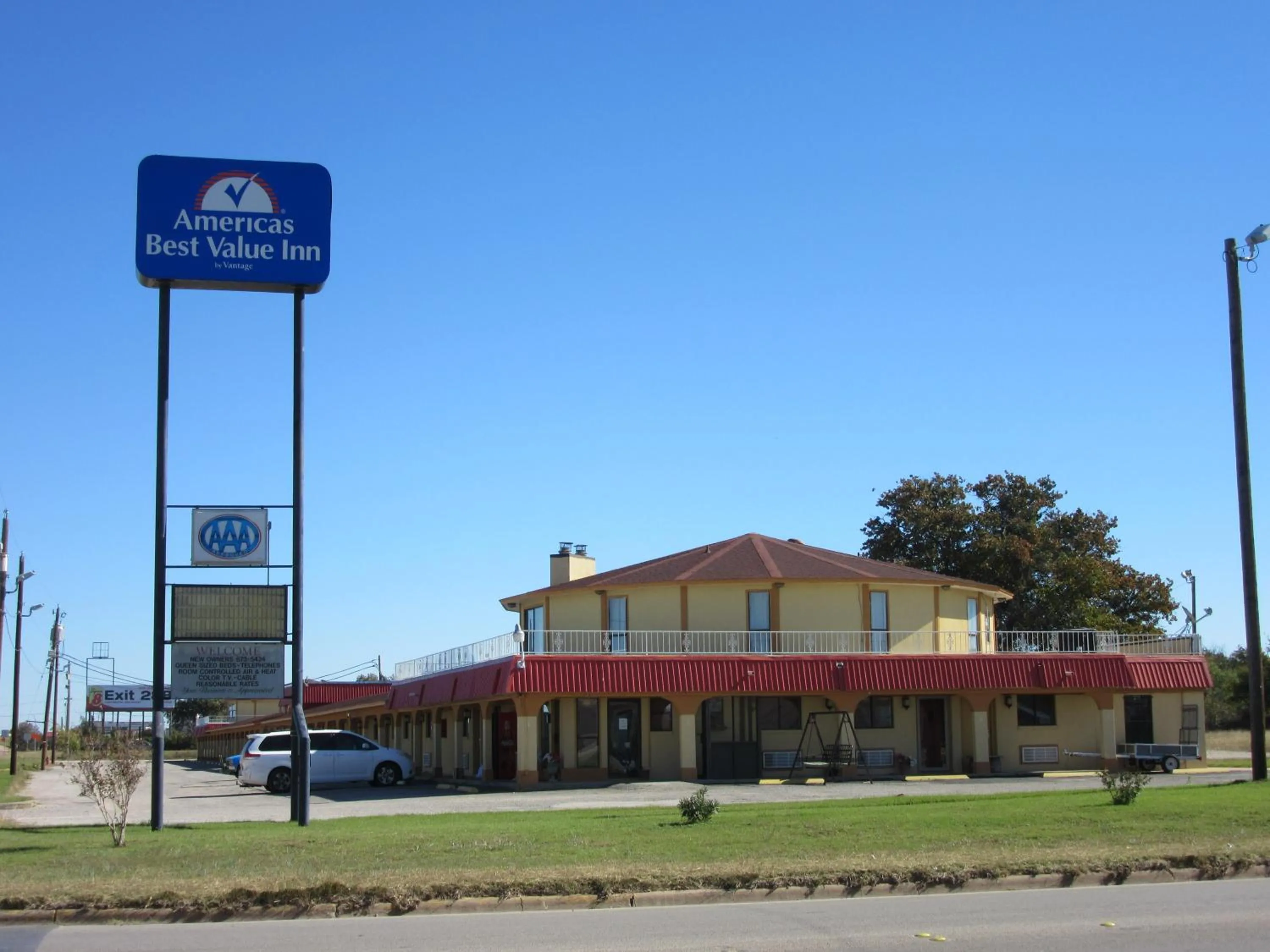 Property building in American Star Inn - Abilene