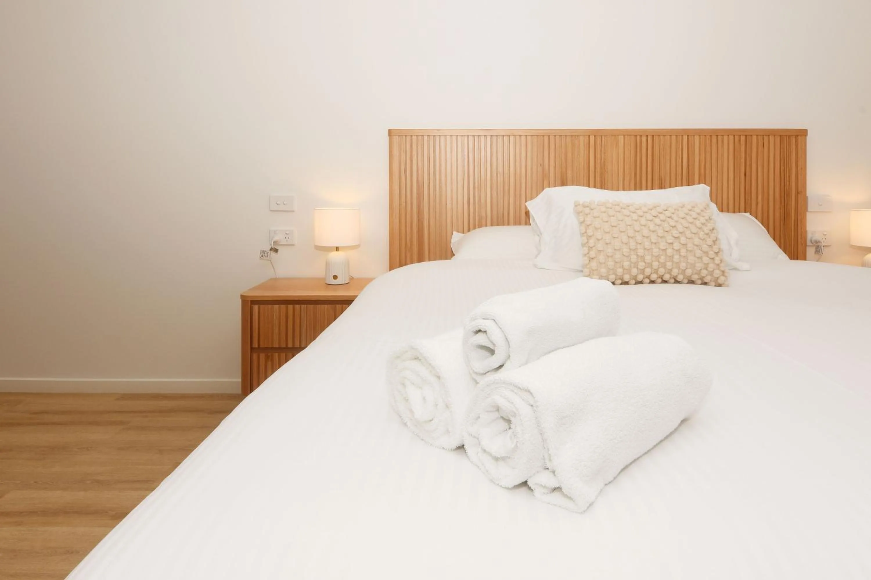 Bed in Greenacres Motel