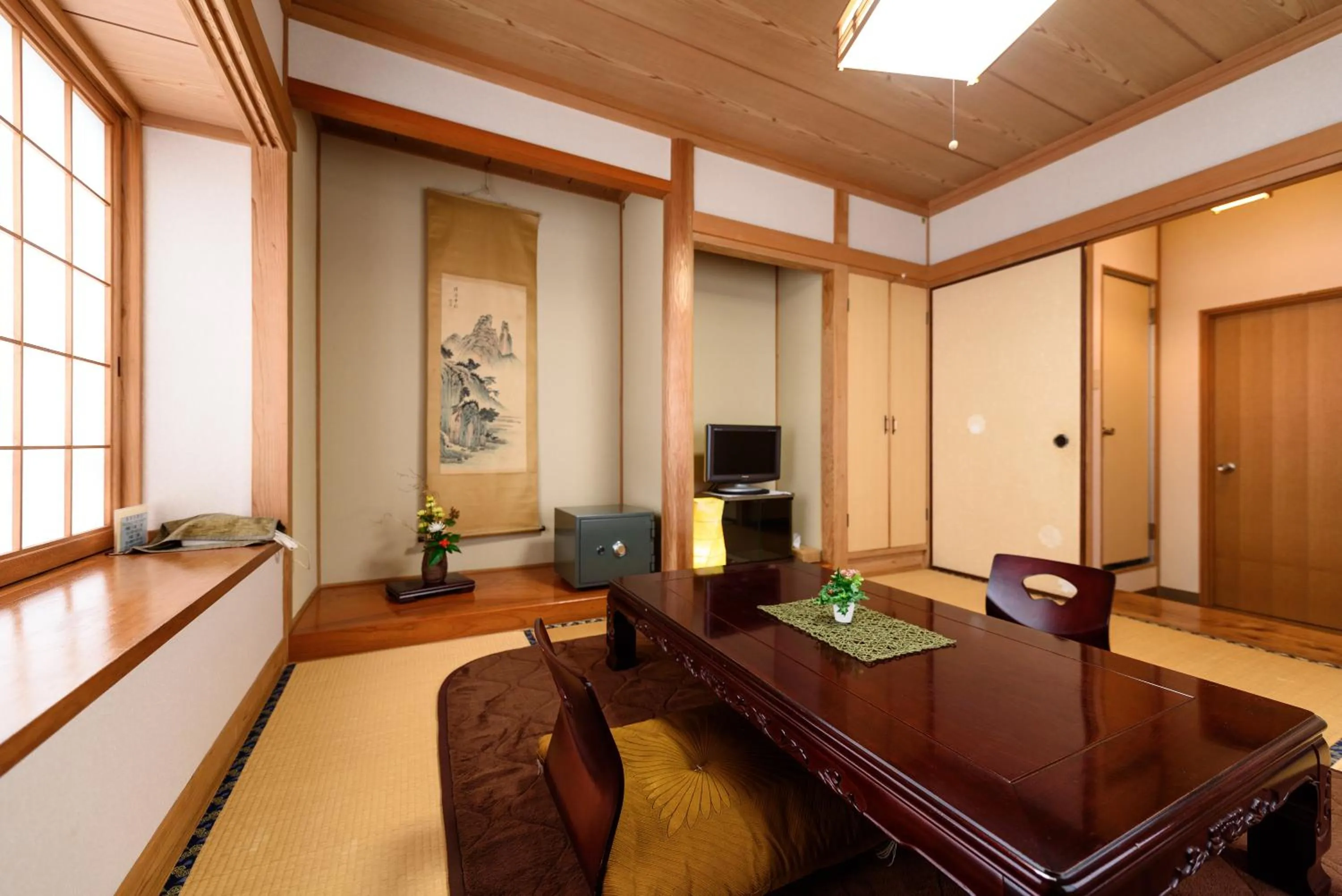 Photo of the whole room in Yufuin Onsen Oyado Jinnouchi