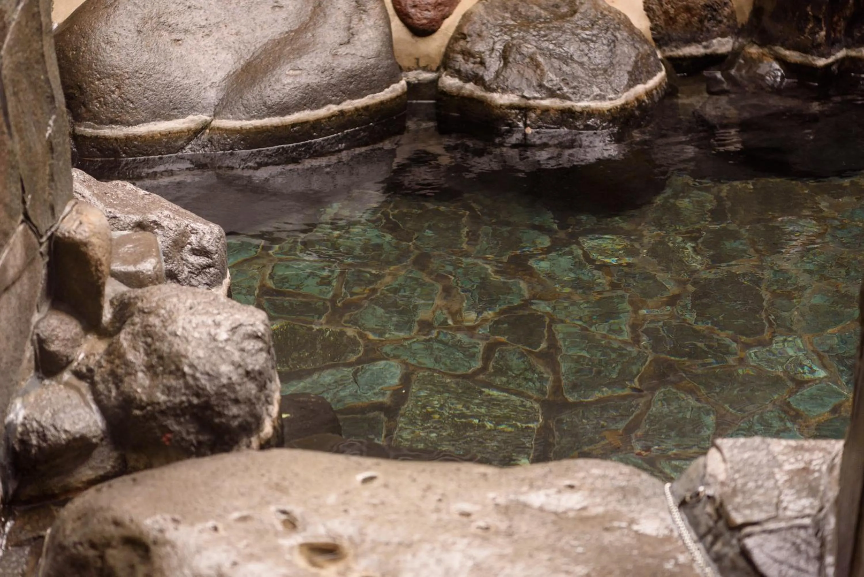 Hot Spring Bath in Yufuin Onsen Oyado Jinnouchi