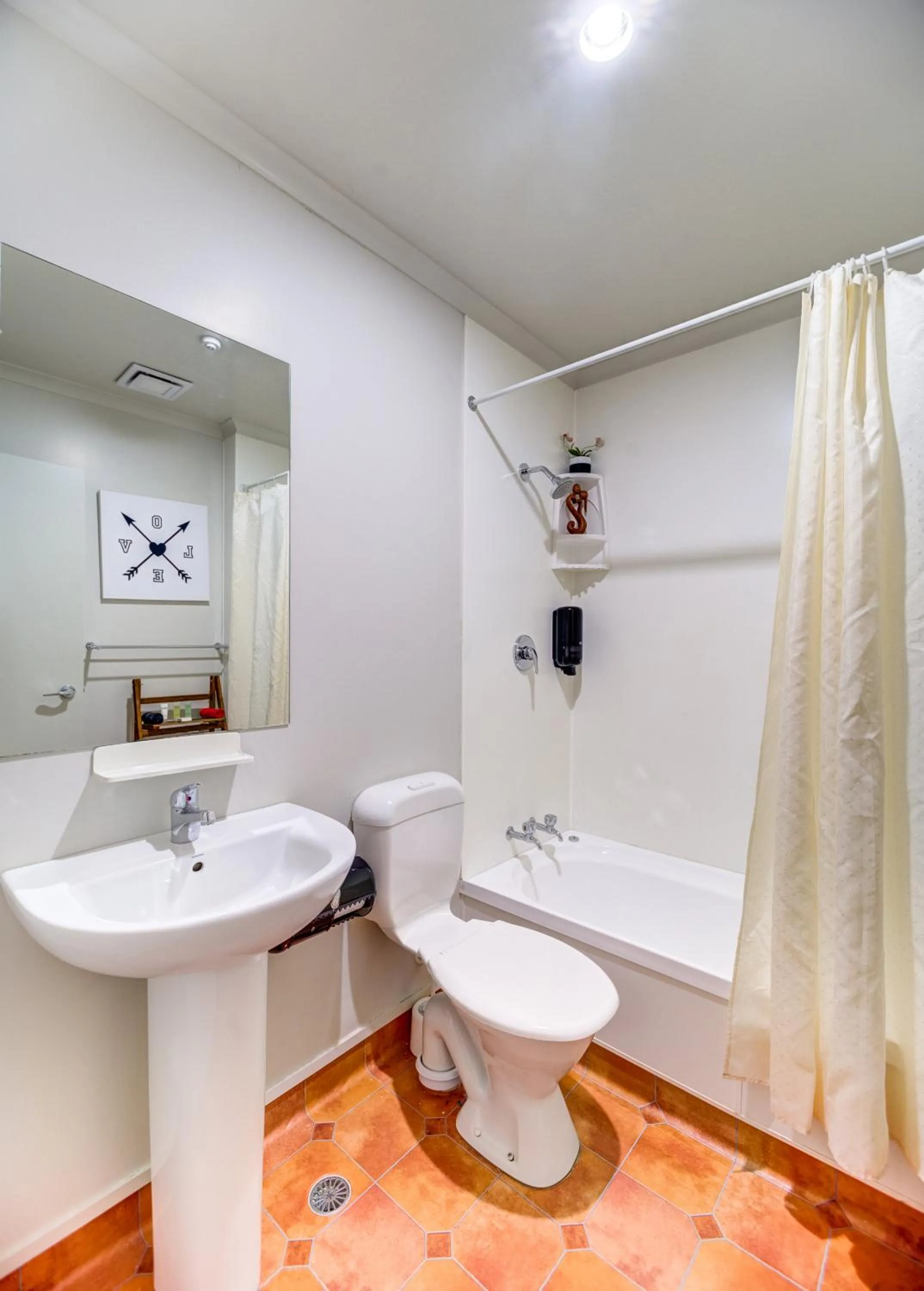 Toilet in Silver Fern Lodge