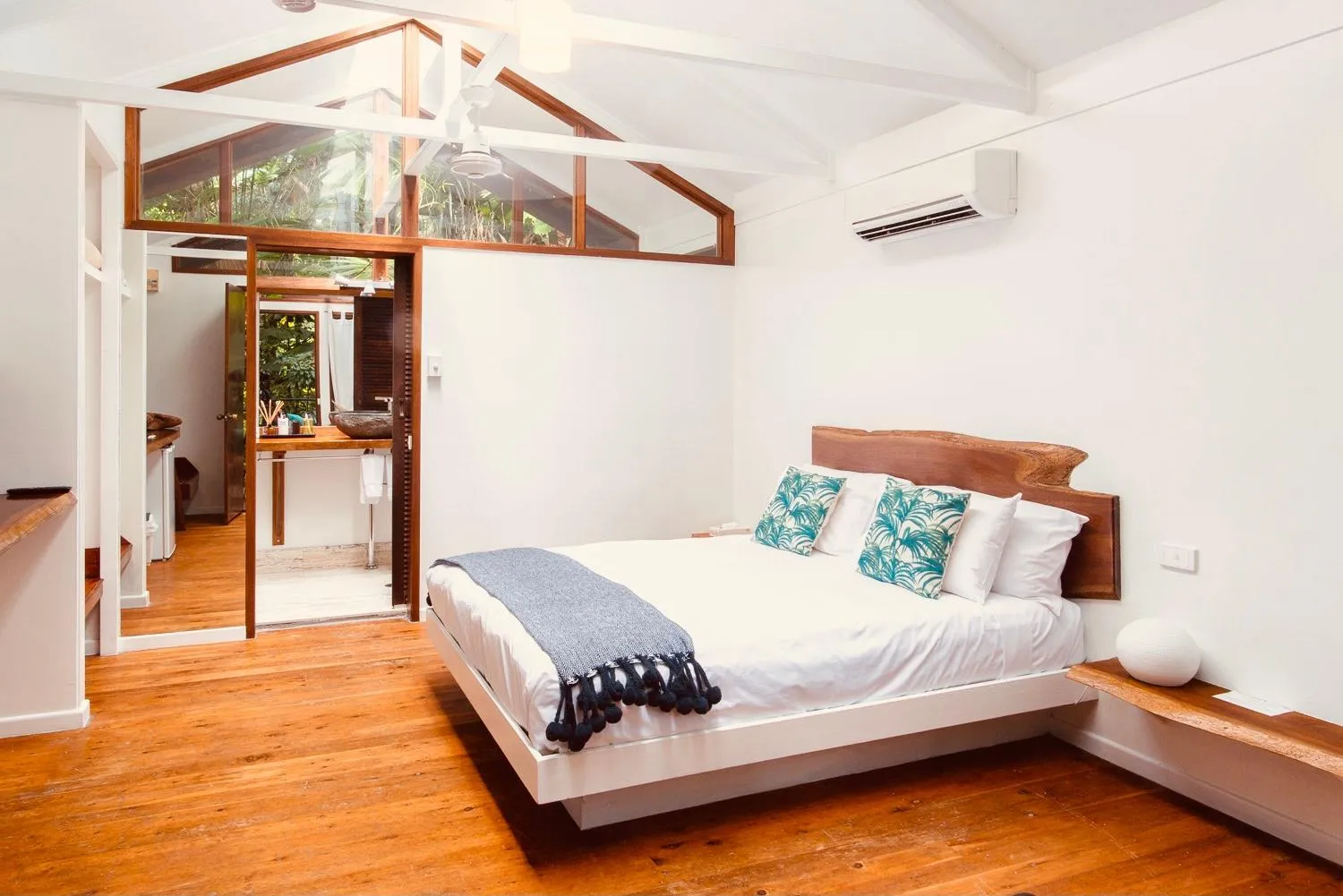 Bed in Daintree Wilderness Lodge