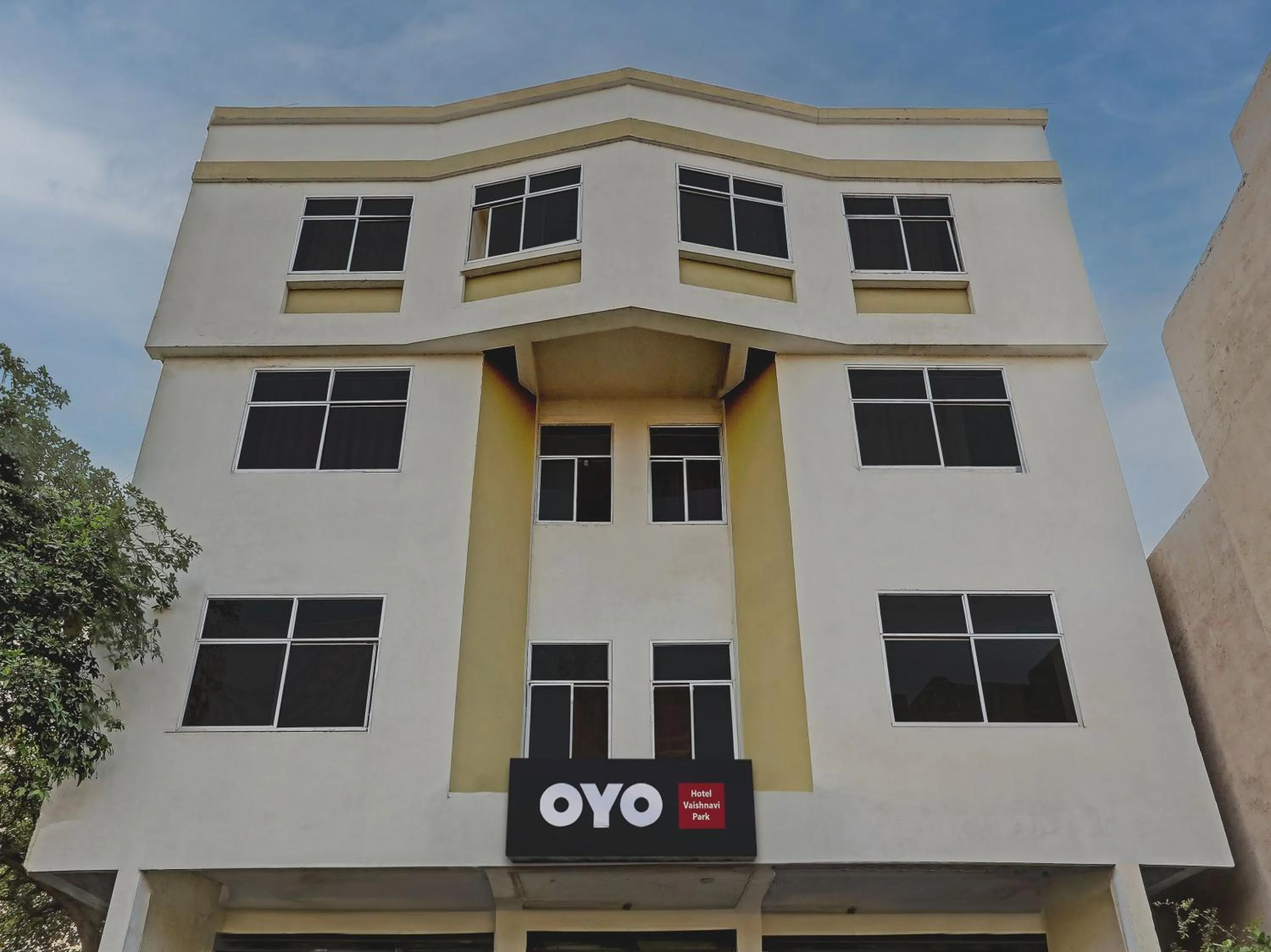Facade/entrance in Hotel O Vaishnavi Park