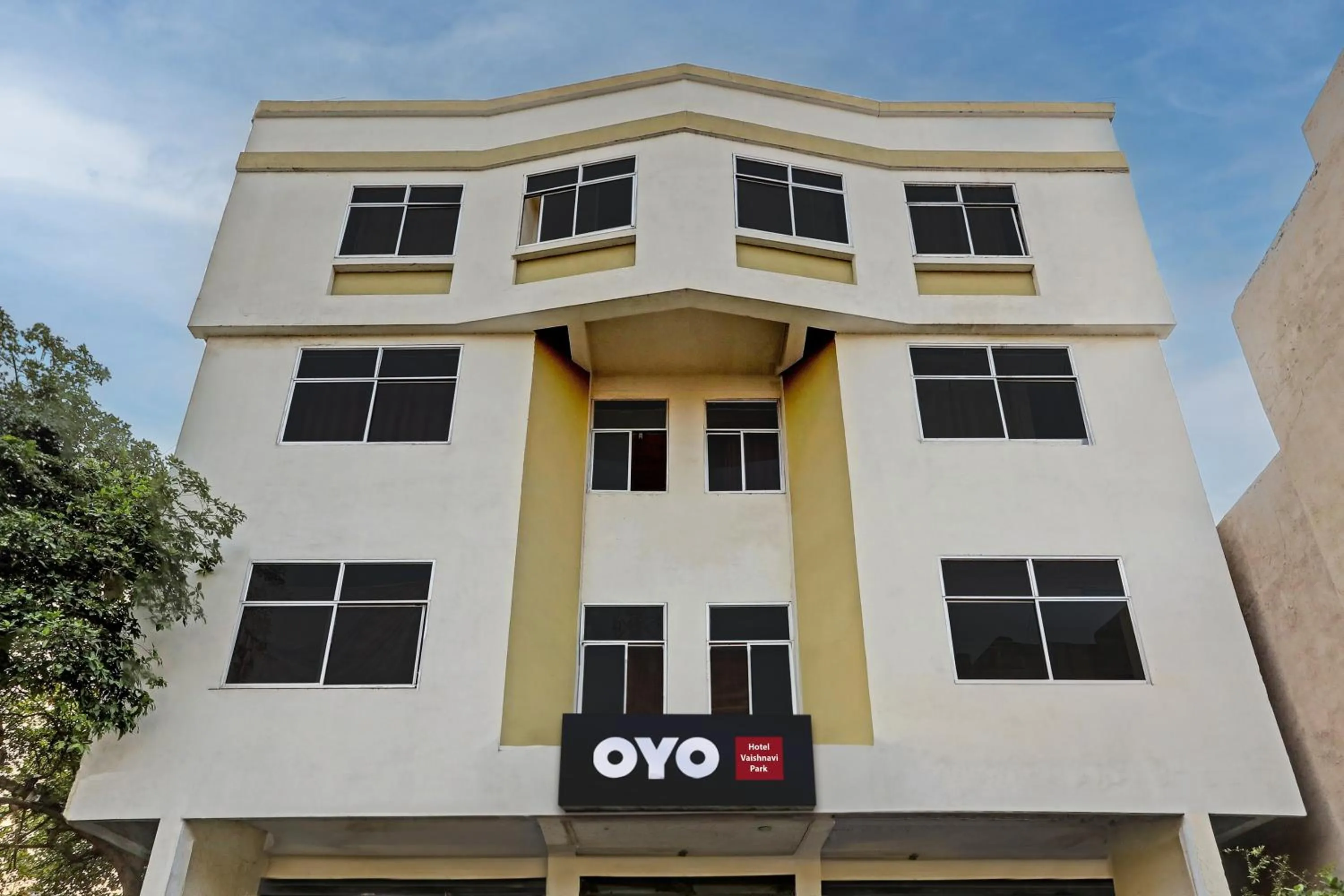 Facade/entrance in Hotel O Vaishnavi Park