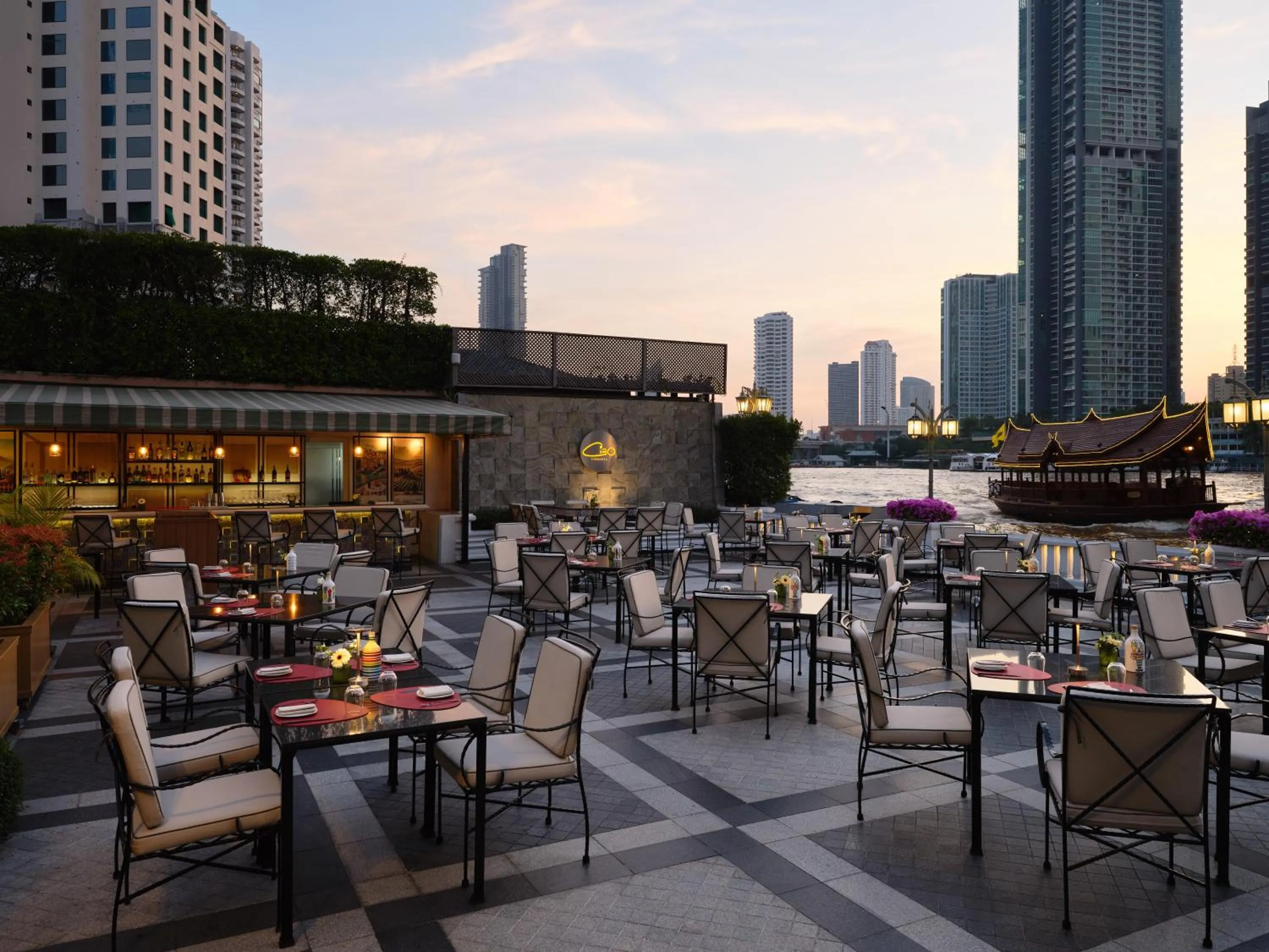 Restaurant/places to eat in Mandarin Oriental, Bangkok