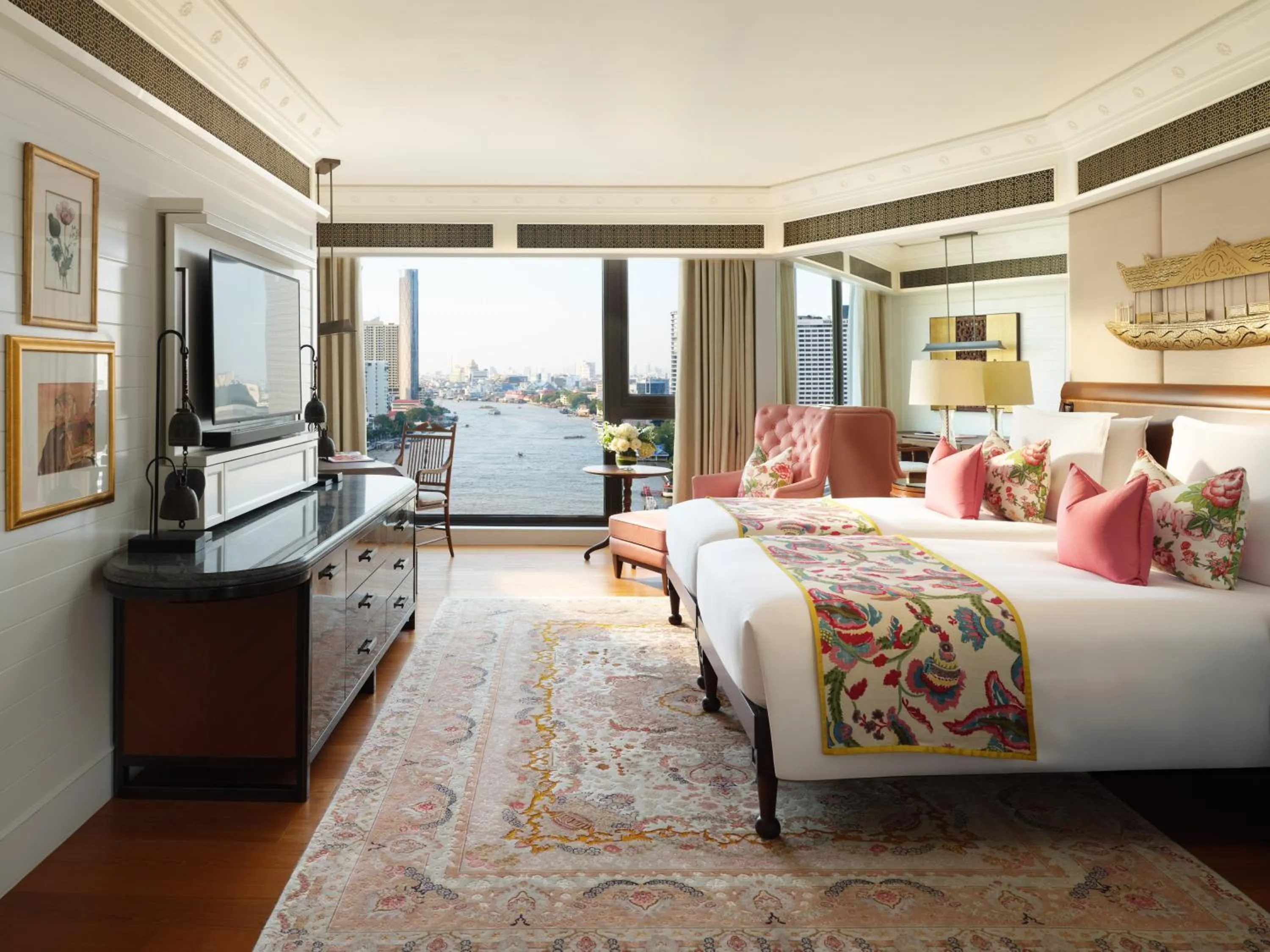 Bedroom, Bed in Mandarin Oriental, Bangkok