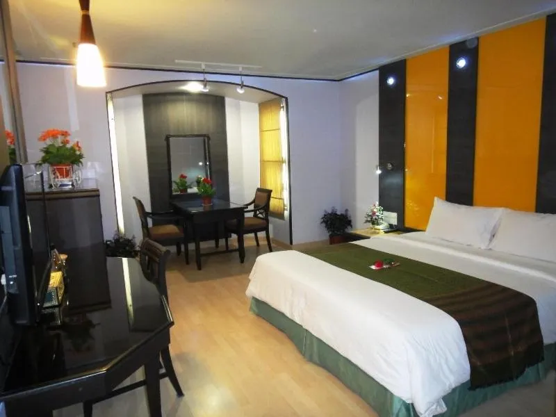 Photo of the whole room in BP Grand Suite Hotel