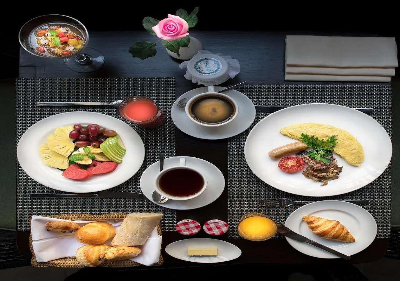 Food and drinks in The Strand, Yangon