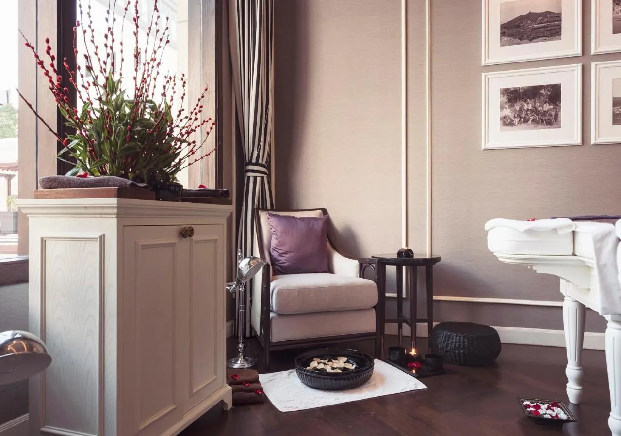 Massage in The Strand, Yangon