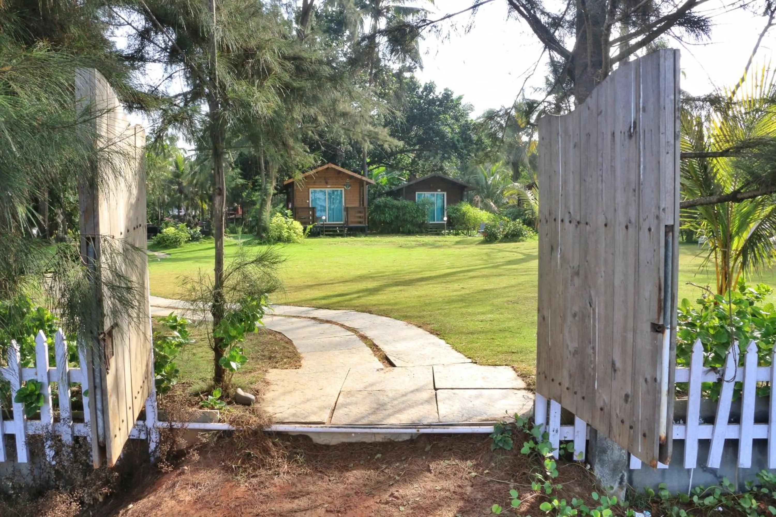 Beach in Montego Bay Beach Village - Morjim