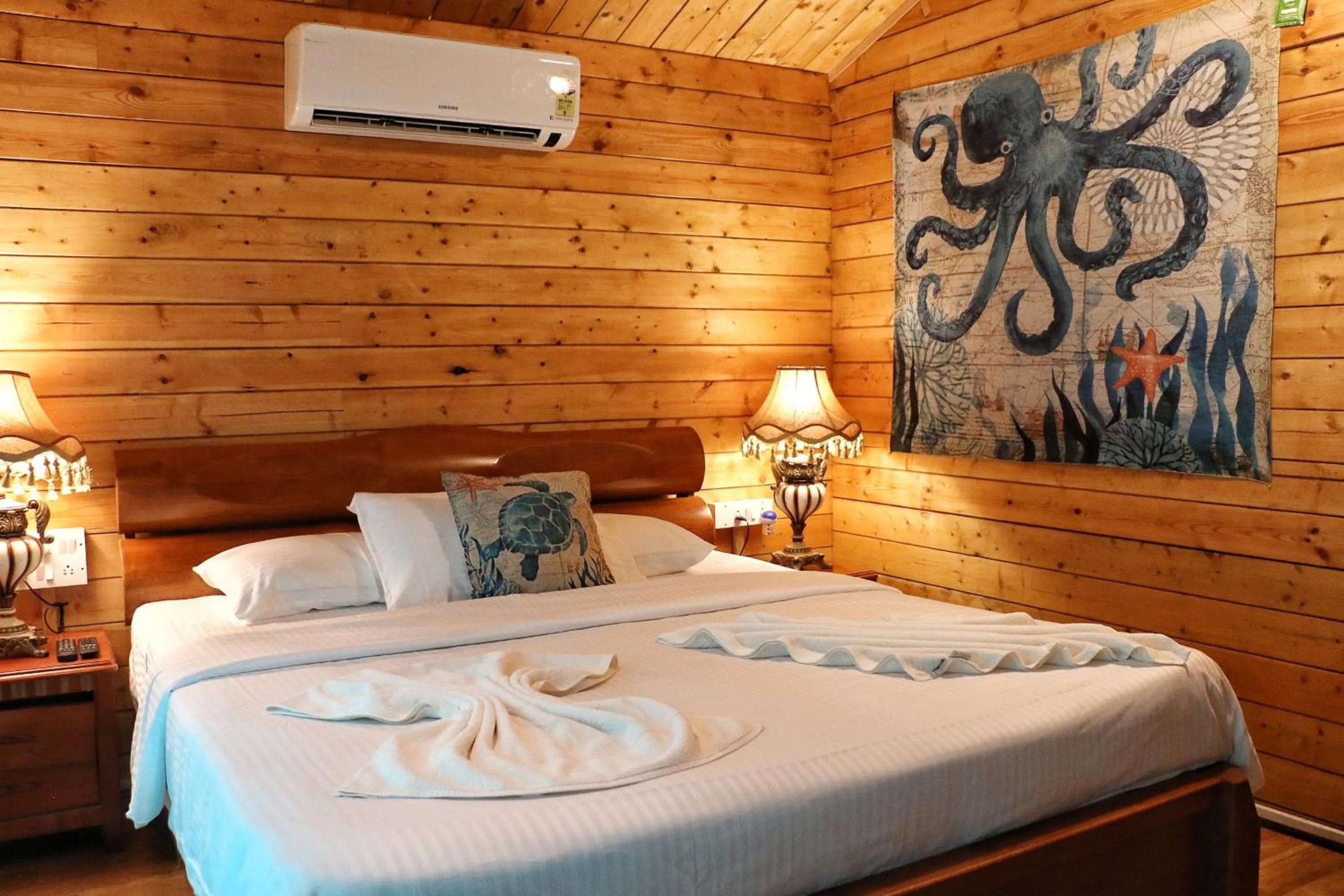 Bed in Montego Bay Beach Village - Morjim