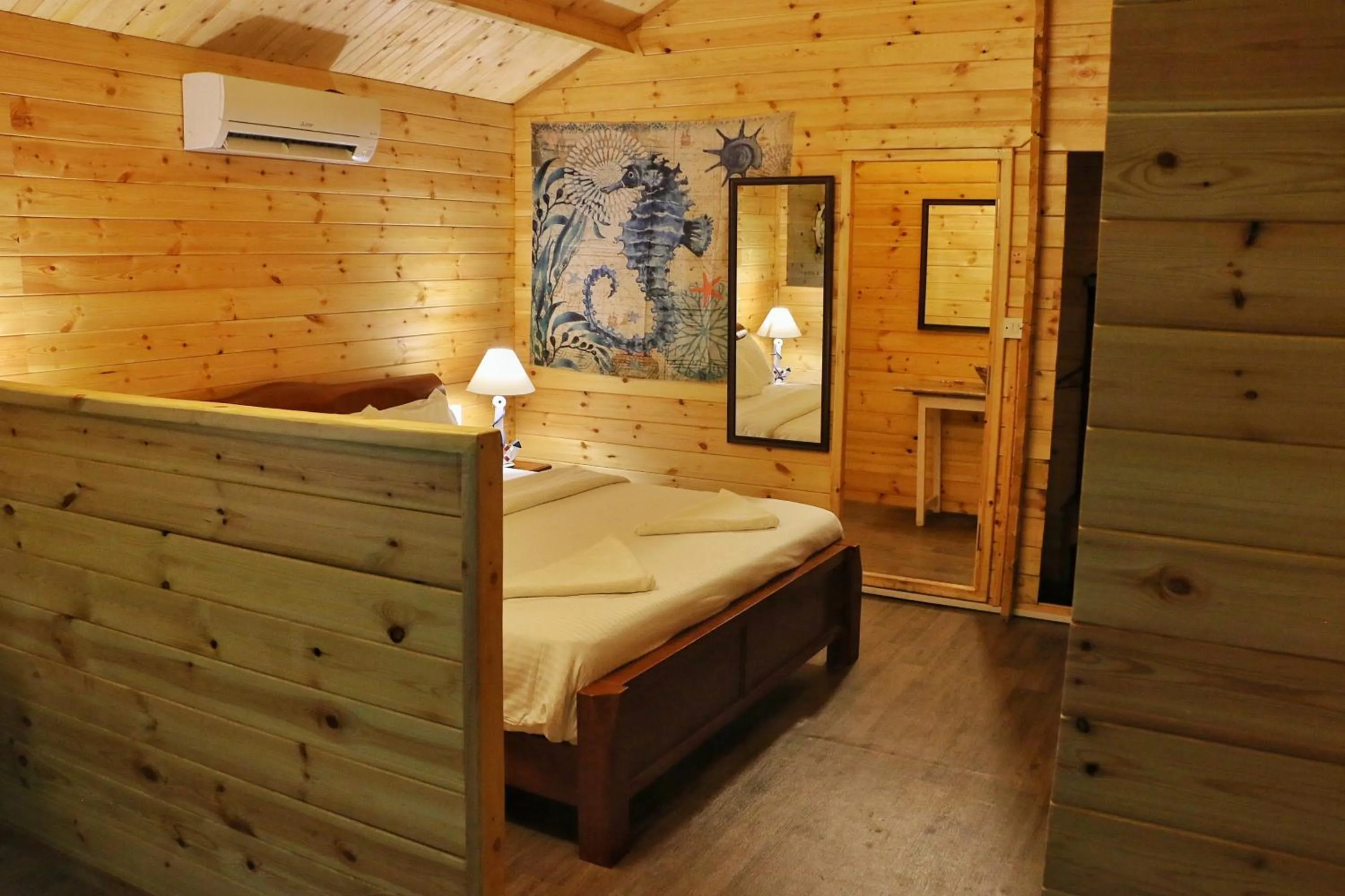 Bed in Montego Bay Beach Village - Morjim