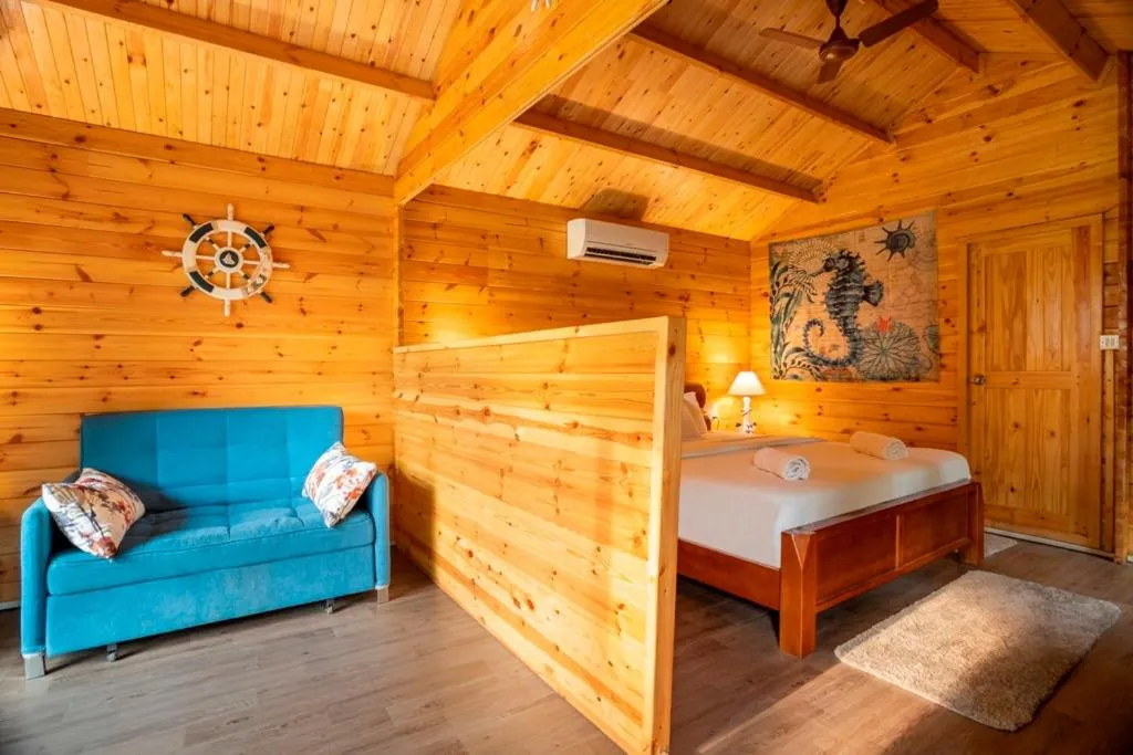 Bed in Montego Bay Beach Village - Morjim