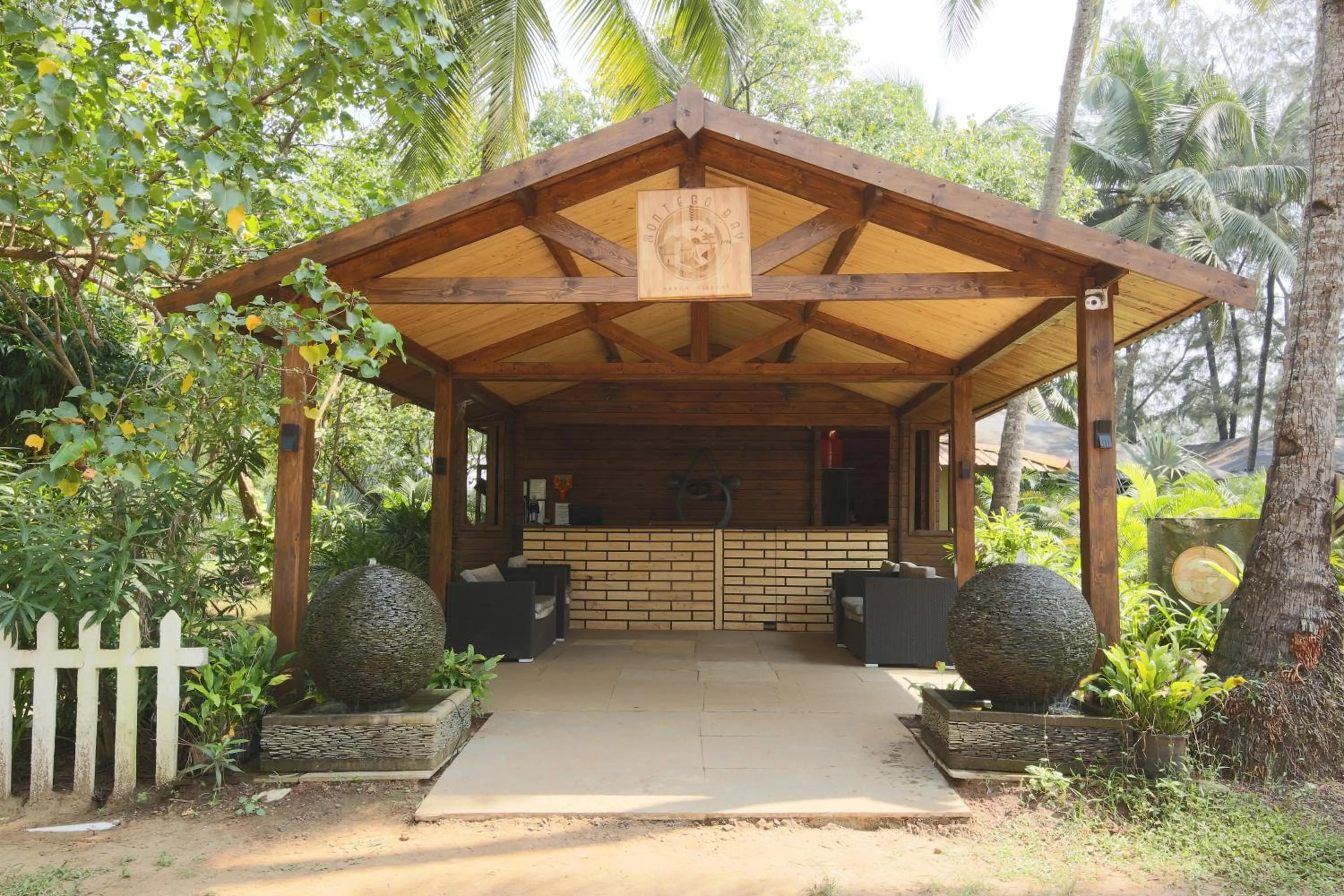 Day in Montego Bay Beach Village - Morjim