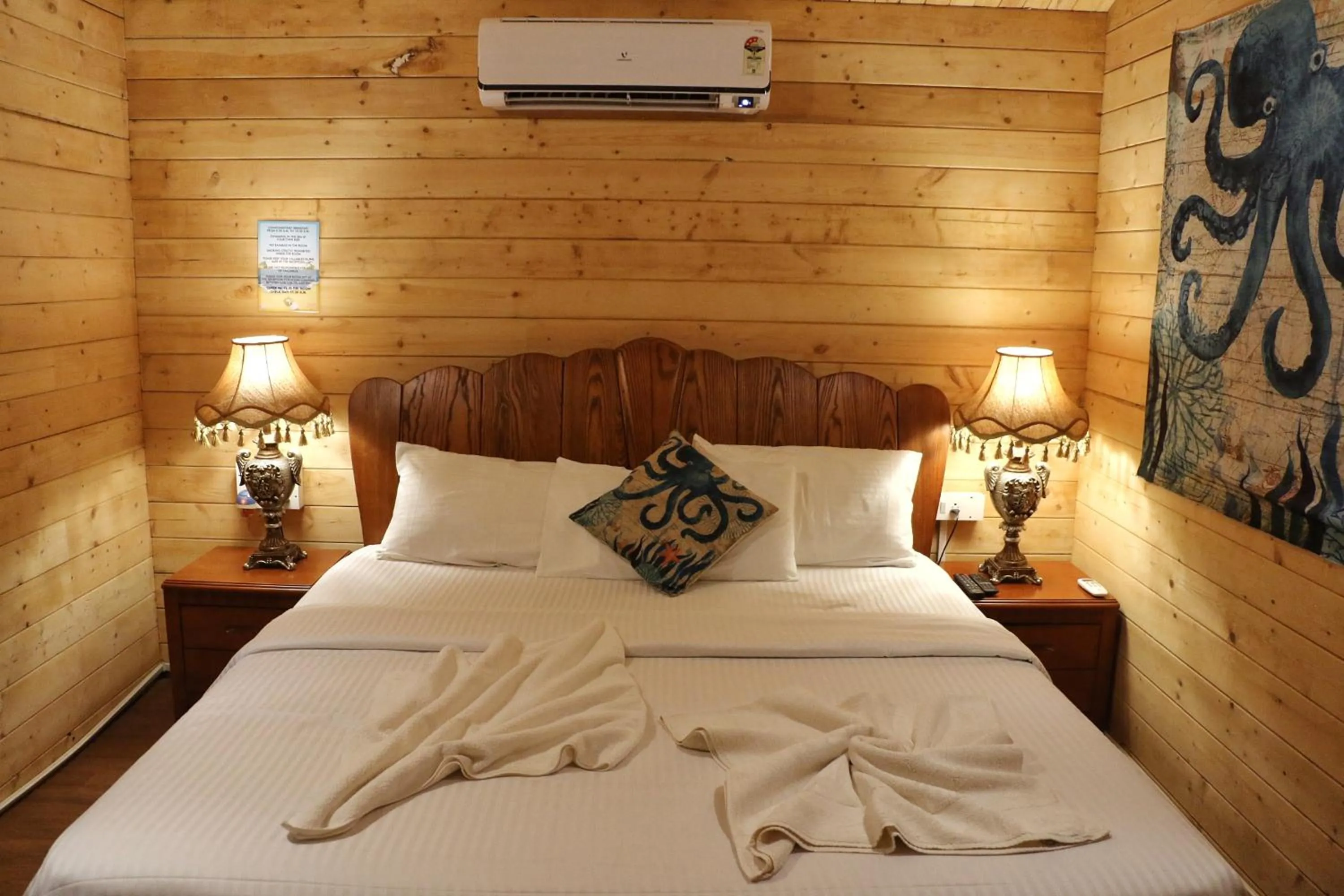 Bed in Montego Bay Beach Village - Morjim