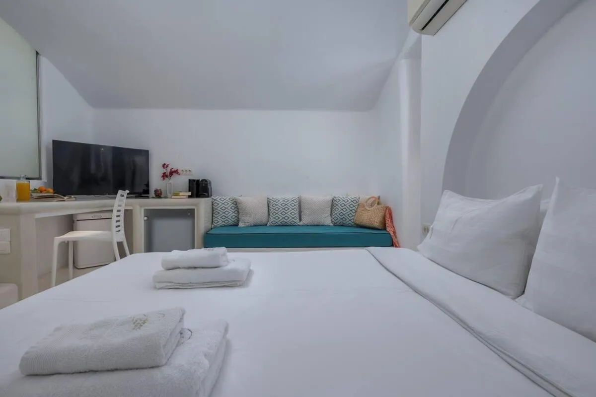 Bed in Sophia Oia View