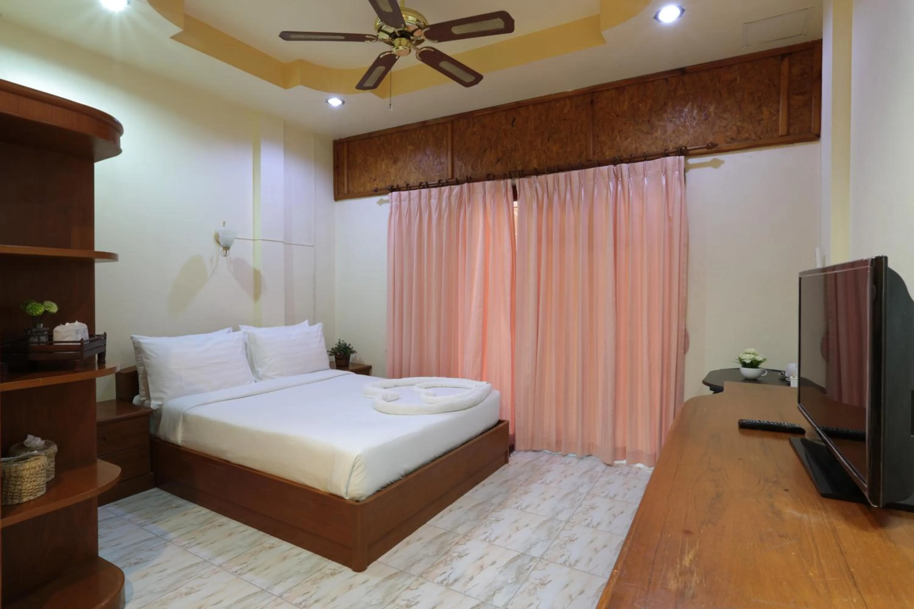 Bed in Khun Ying House