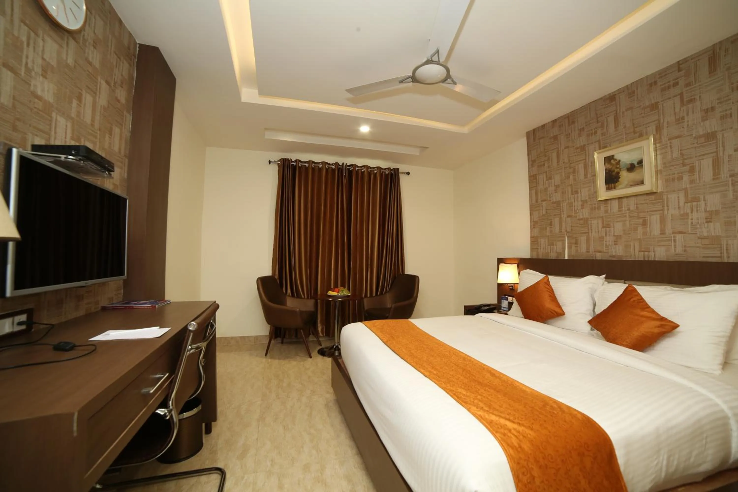 Bed in Hotel Indraprasttha