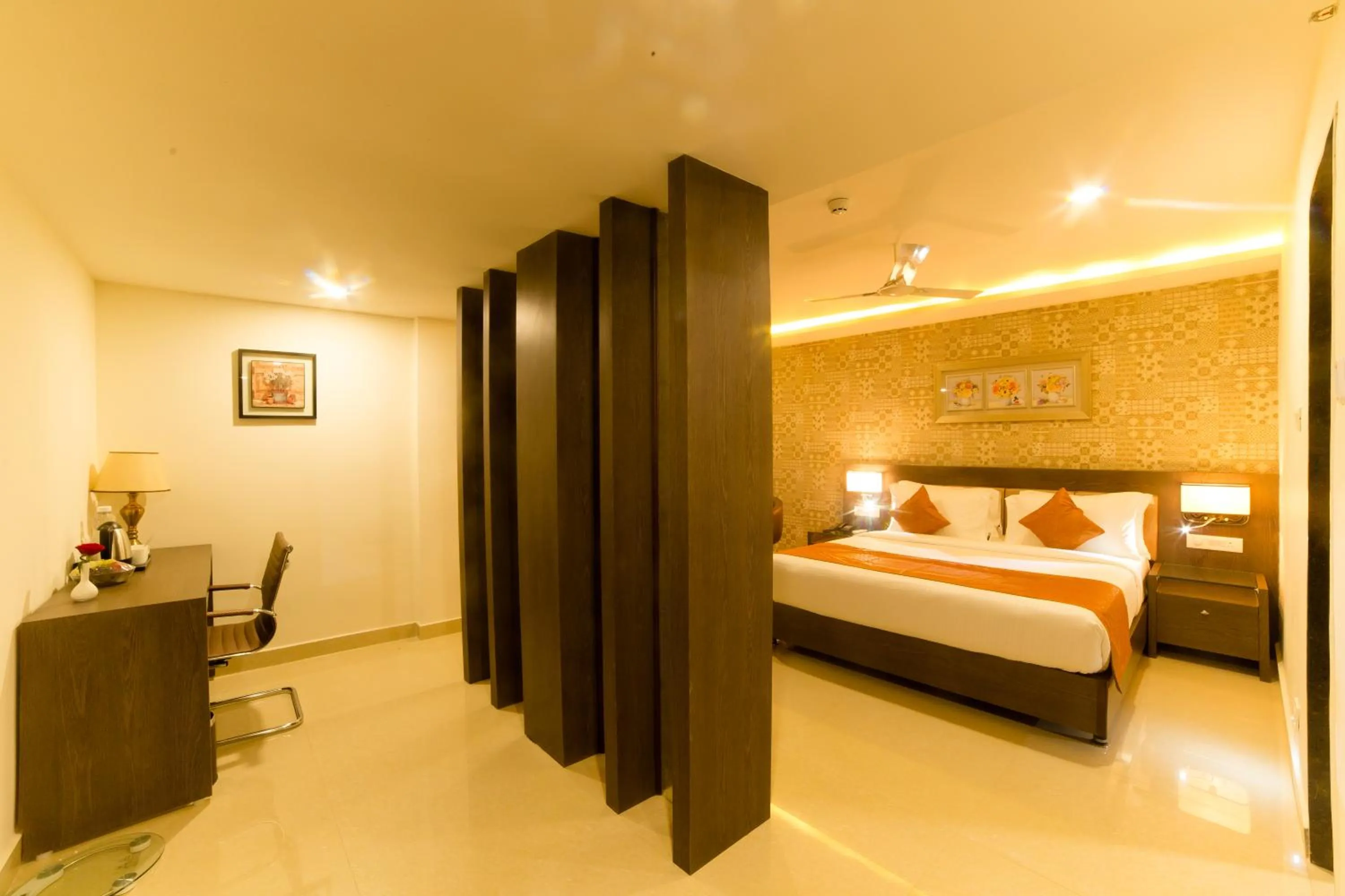 Bed in Hotel Indraprasttha