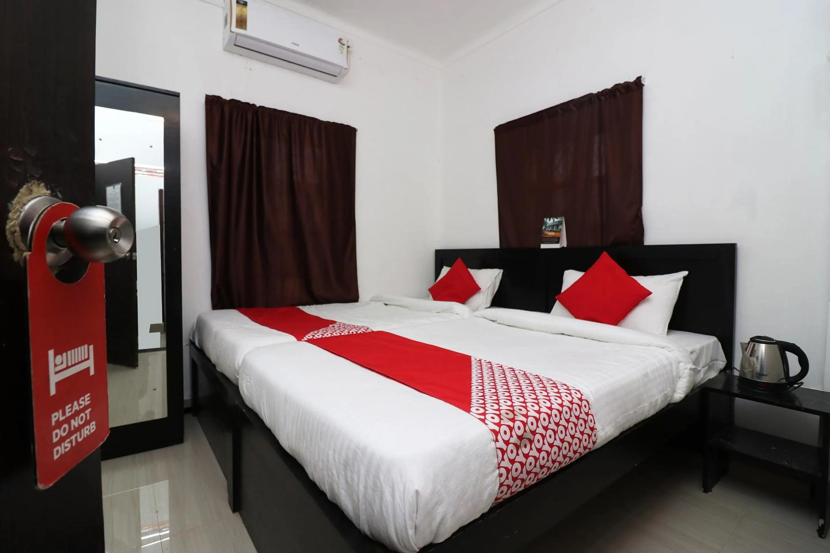 Bedroom, Bed in Hotel O Jalan Lake View Near Mani Square