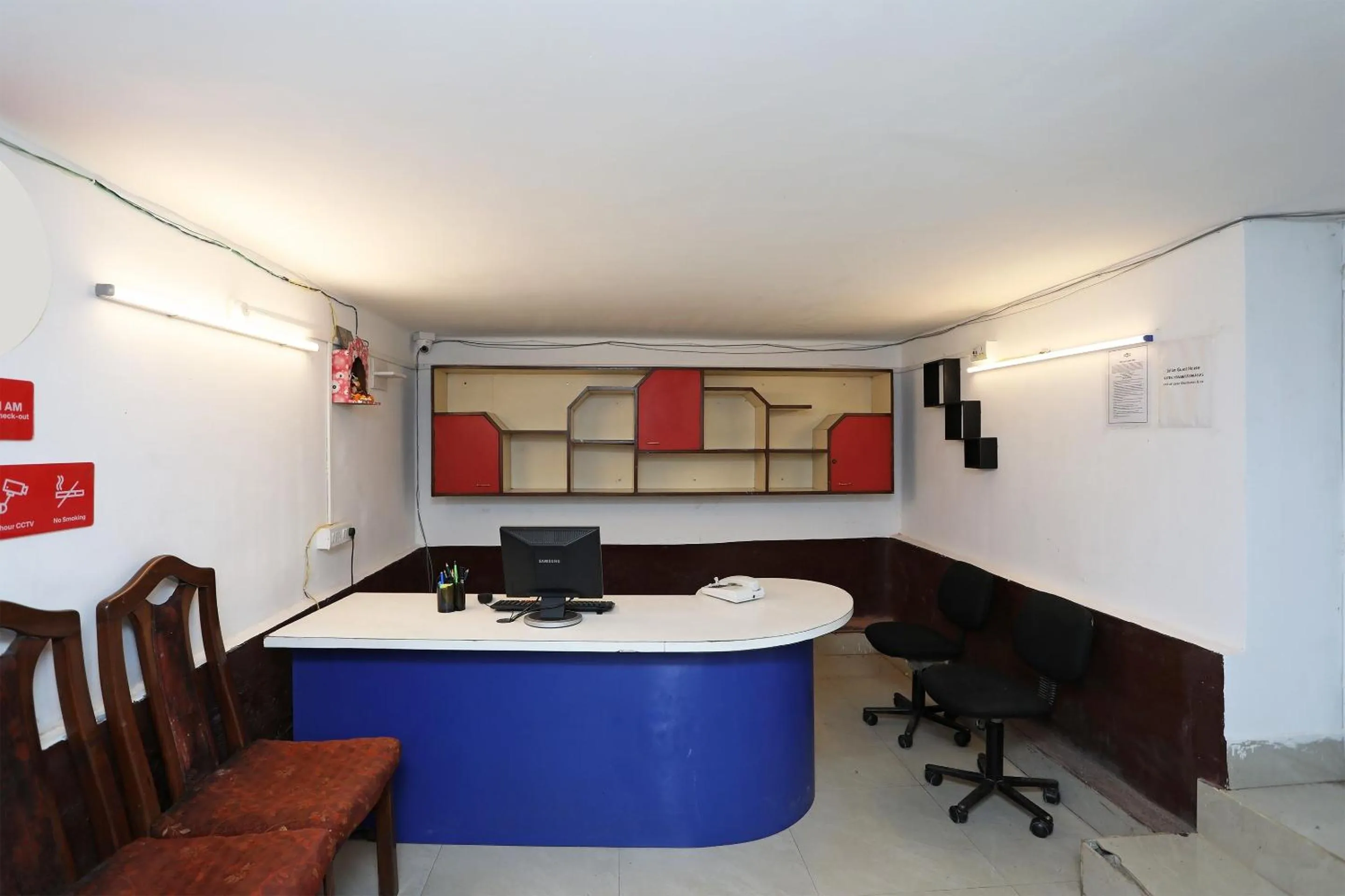 Lobby or reception in Hotel O Jalan Lake View Near Mani Square