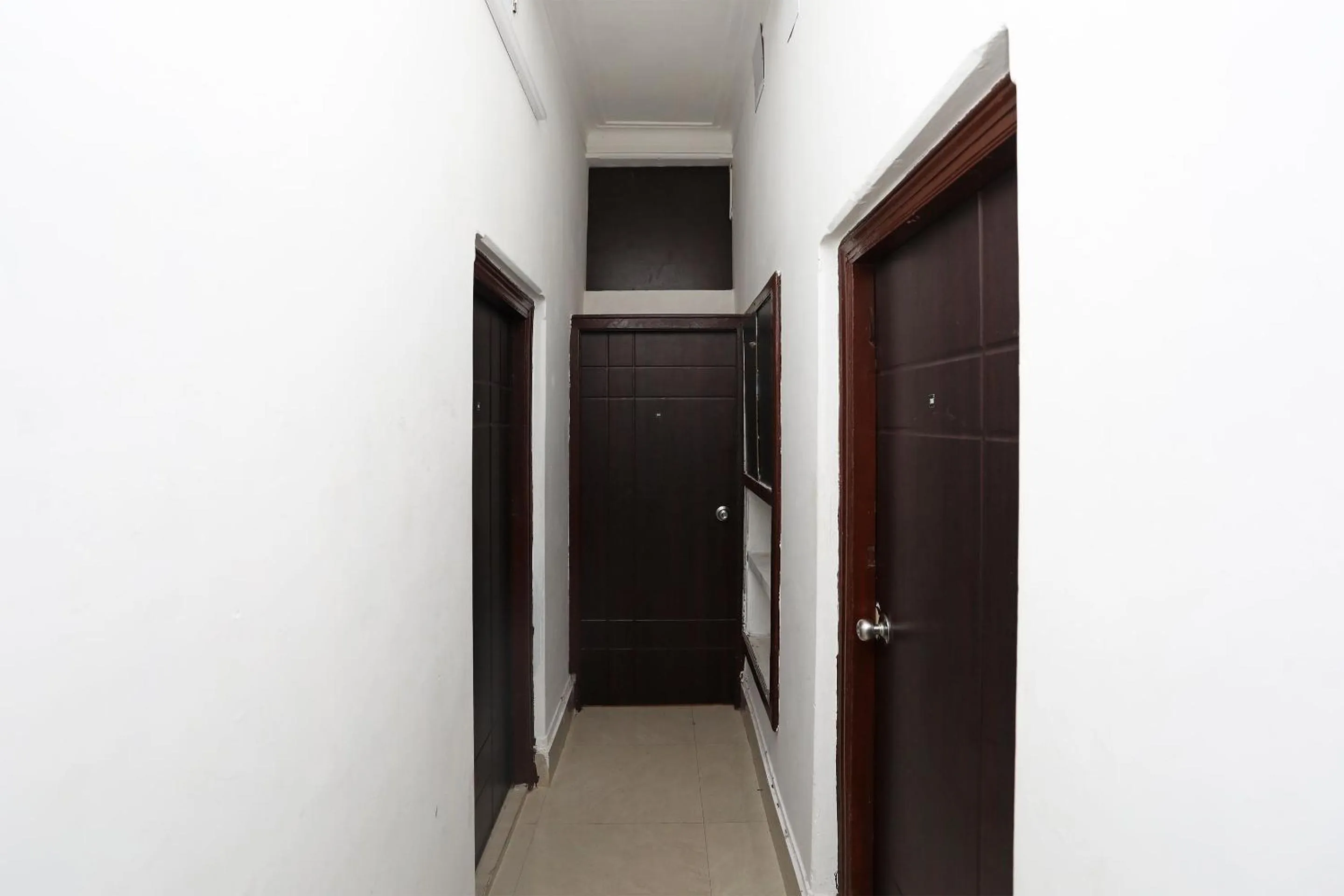 Lobby or reception in Hotel O Jalan Lake View Near Mani Square