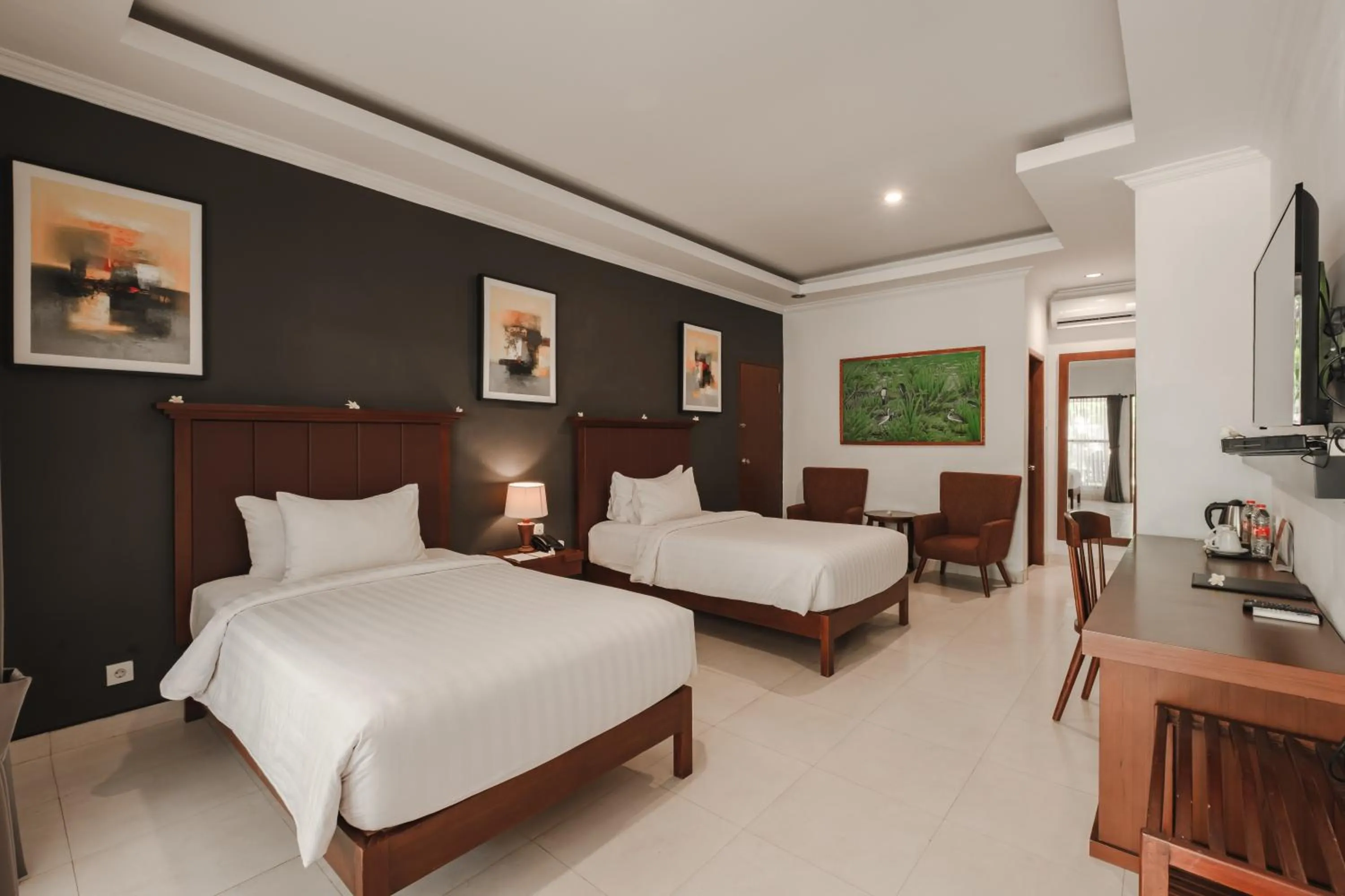 Bed in Brits Resort Lovina