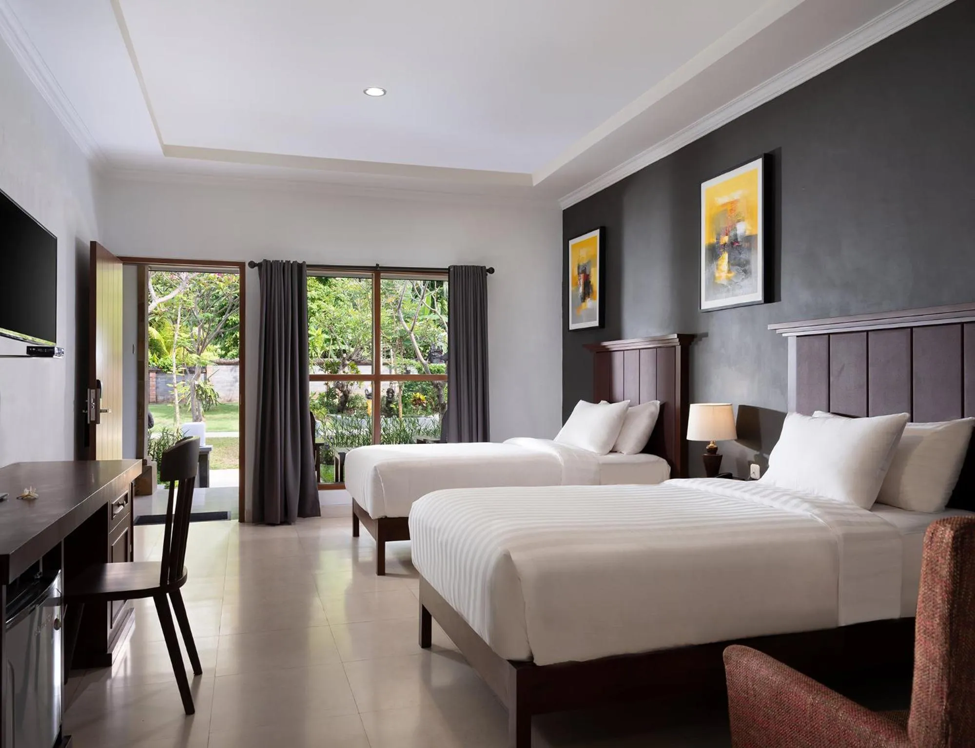 Bed in Brits Resort Lovina