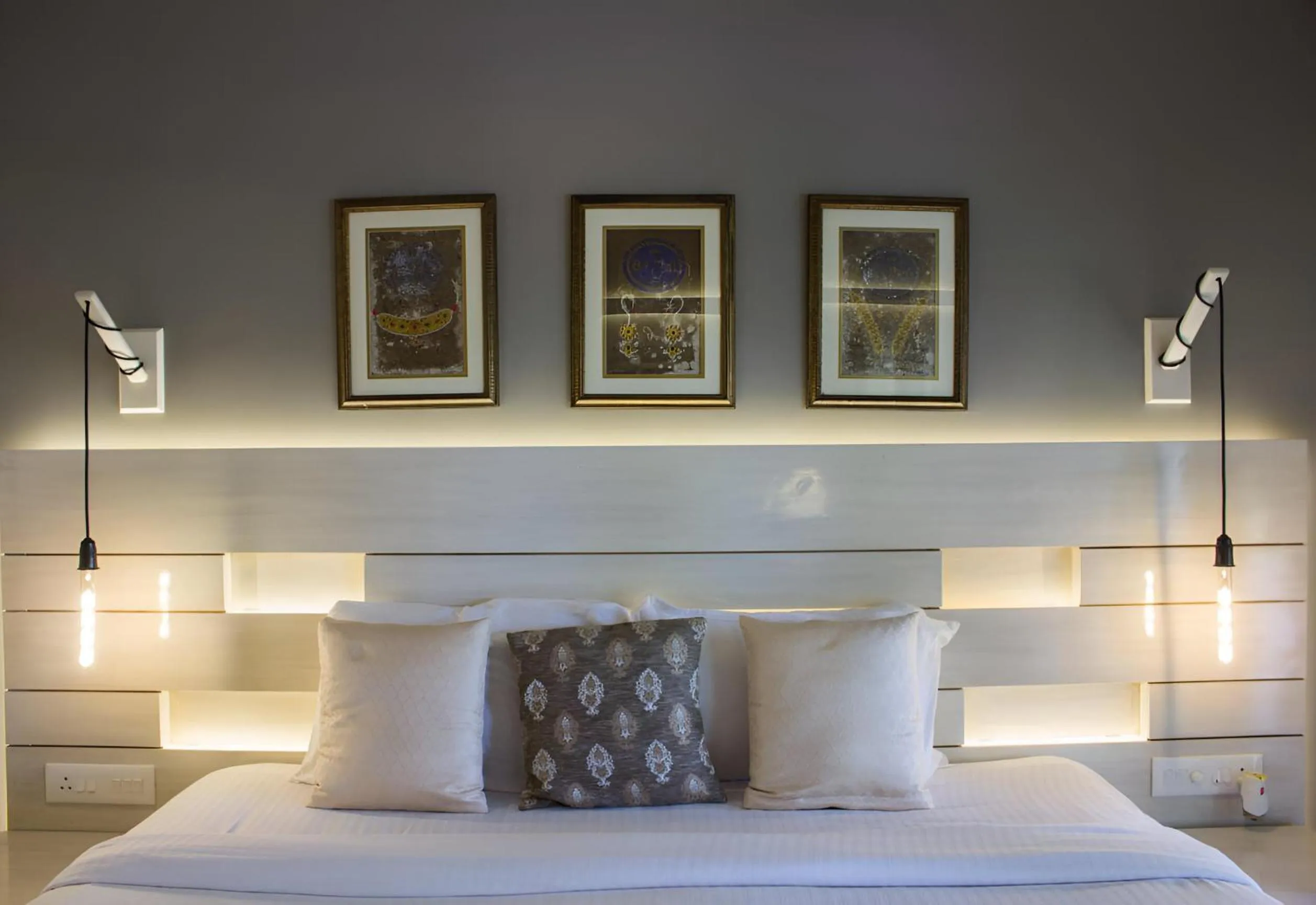 Bed in Shikara Beach Resort